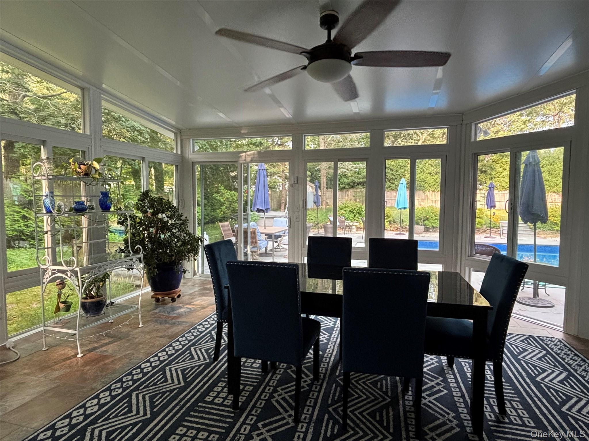 17 Columbine Avenue S – For Rent photo 4