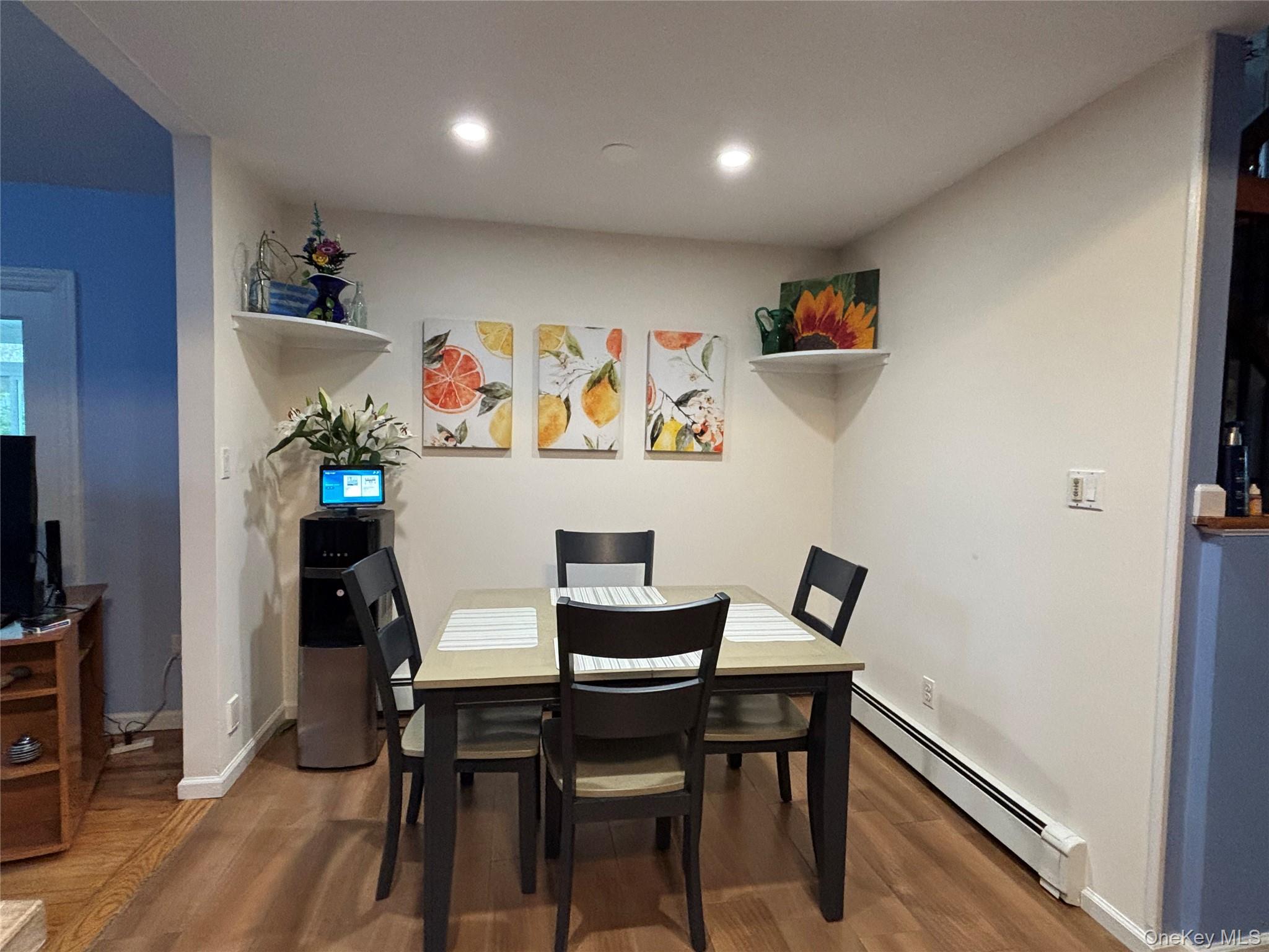 17 Columbine Avenue S – For Rent photo 11