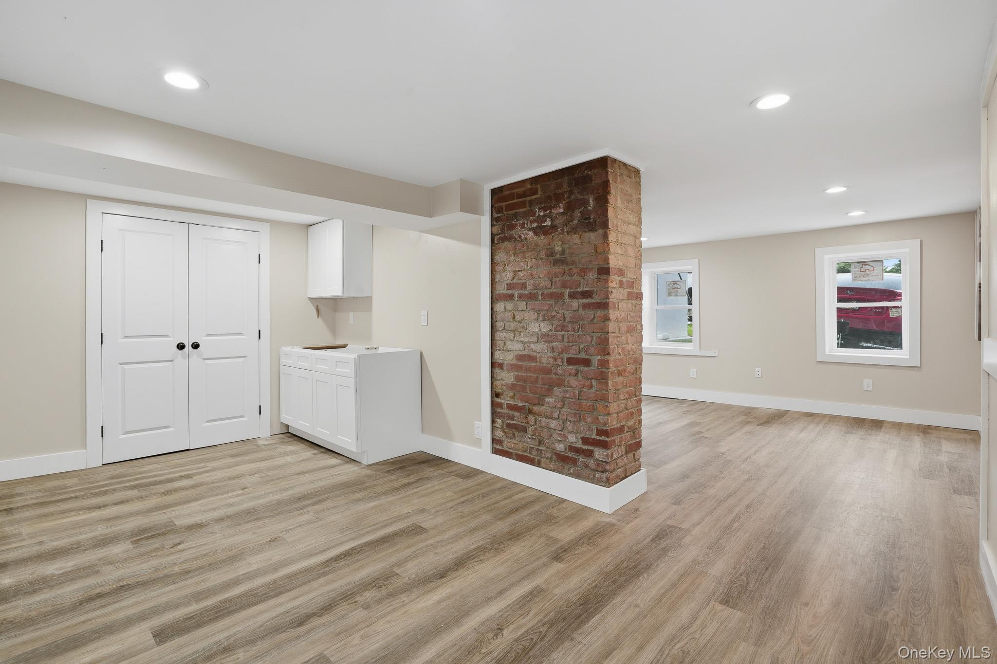 10 Robinson Street – For Sale photo 20