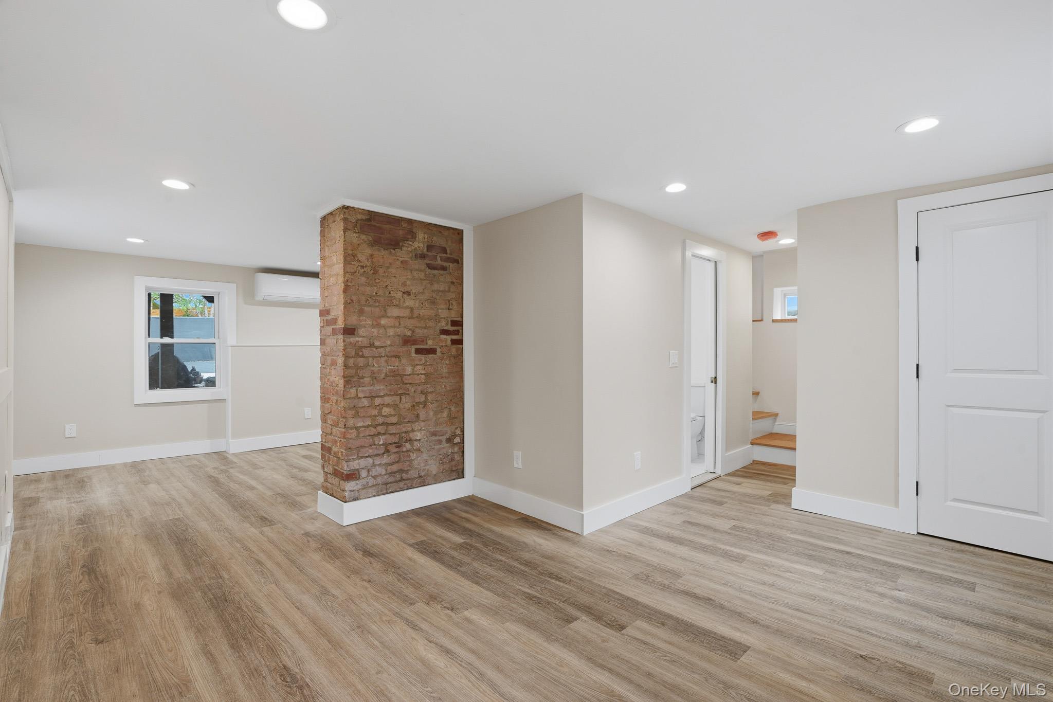10 Robinson Street – For Sale photo 19