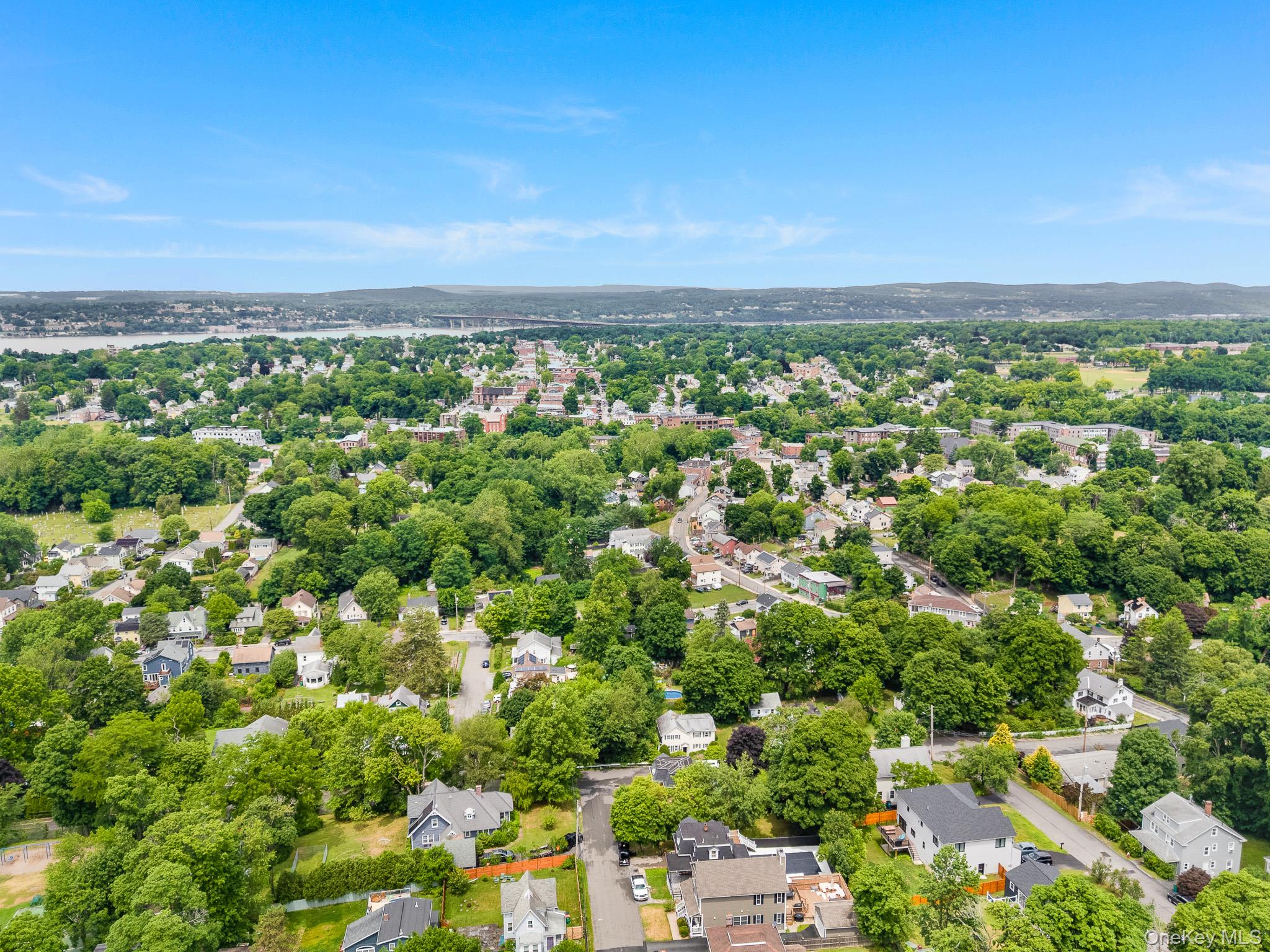 10 Robinson Street – For Sale photo 40