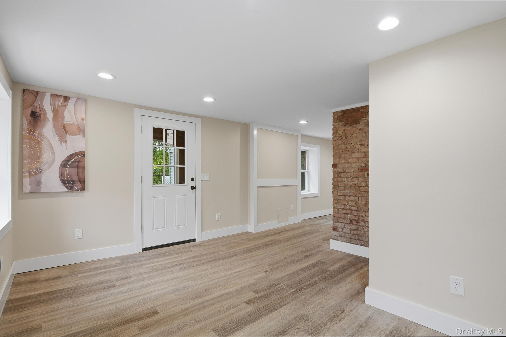 10 Robinson Street – For Sale photo 18