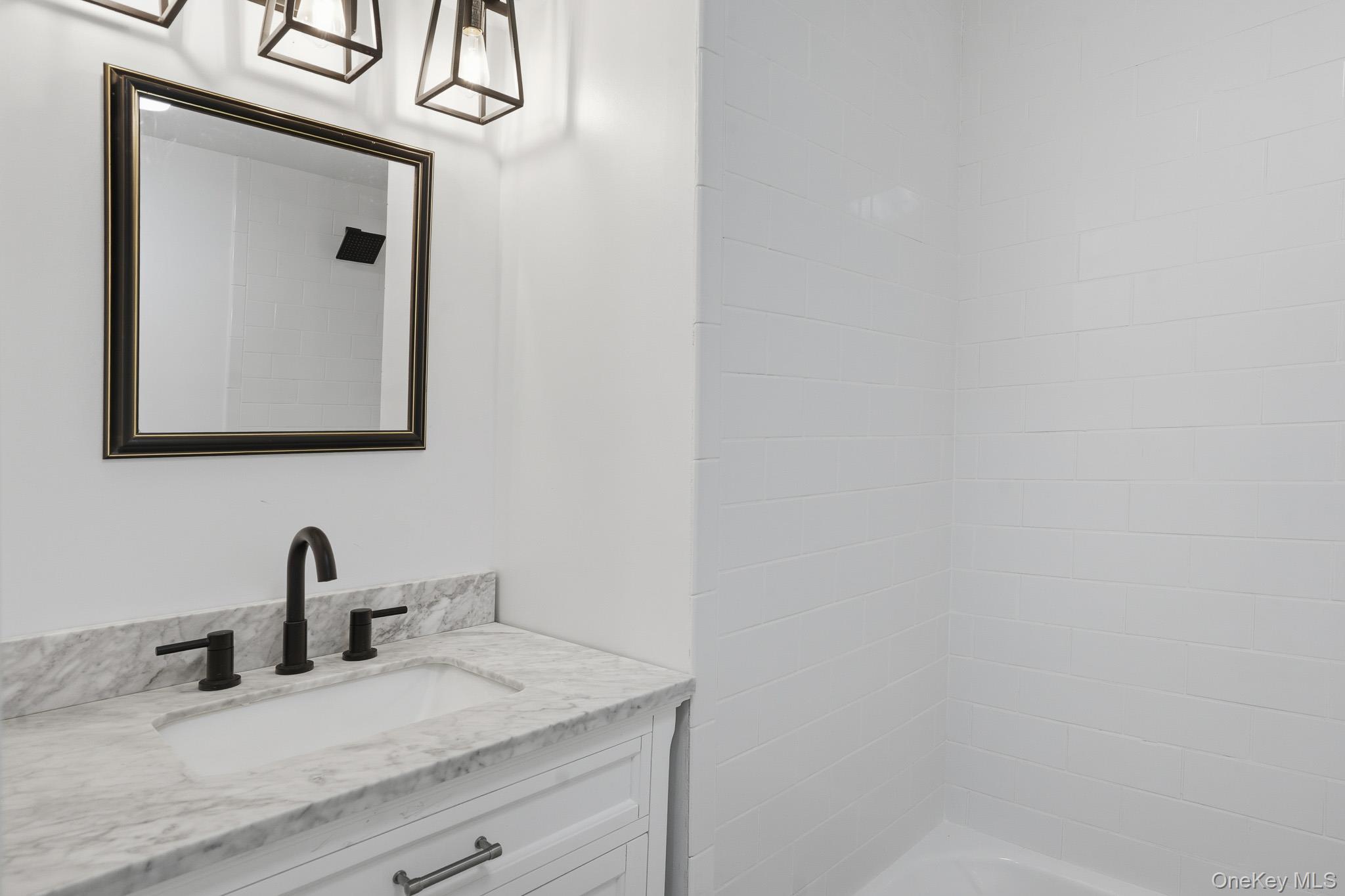 10 Robinson Street – For Sale photo 28