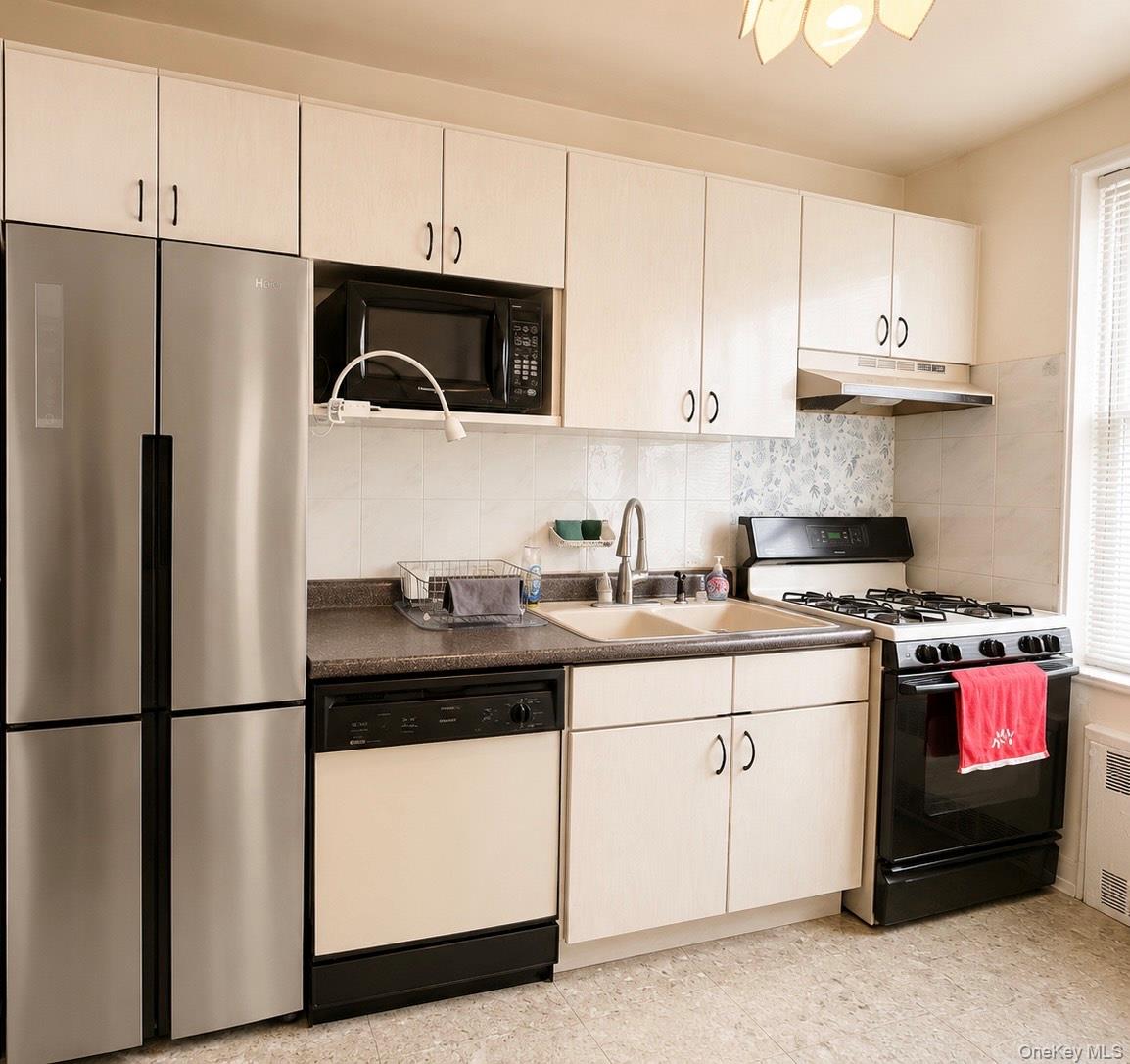 6385 Woodhaven Boulevard, Unit 5A2 photo 9