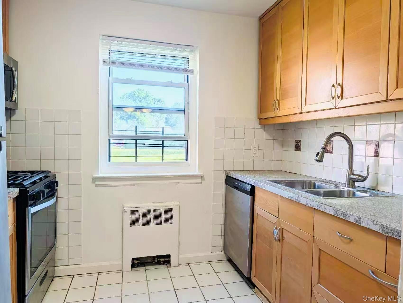 150-83 70th Road, Unit 3A photo 4