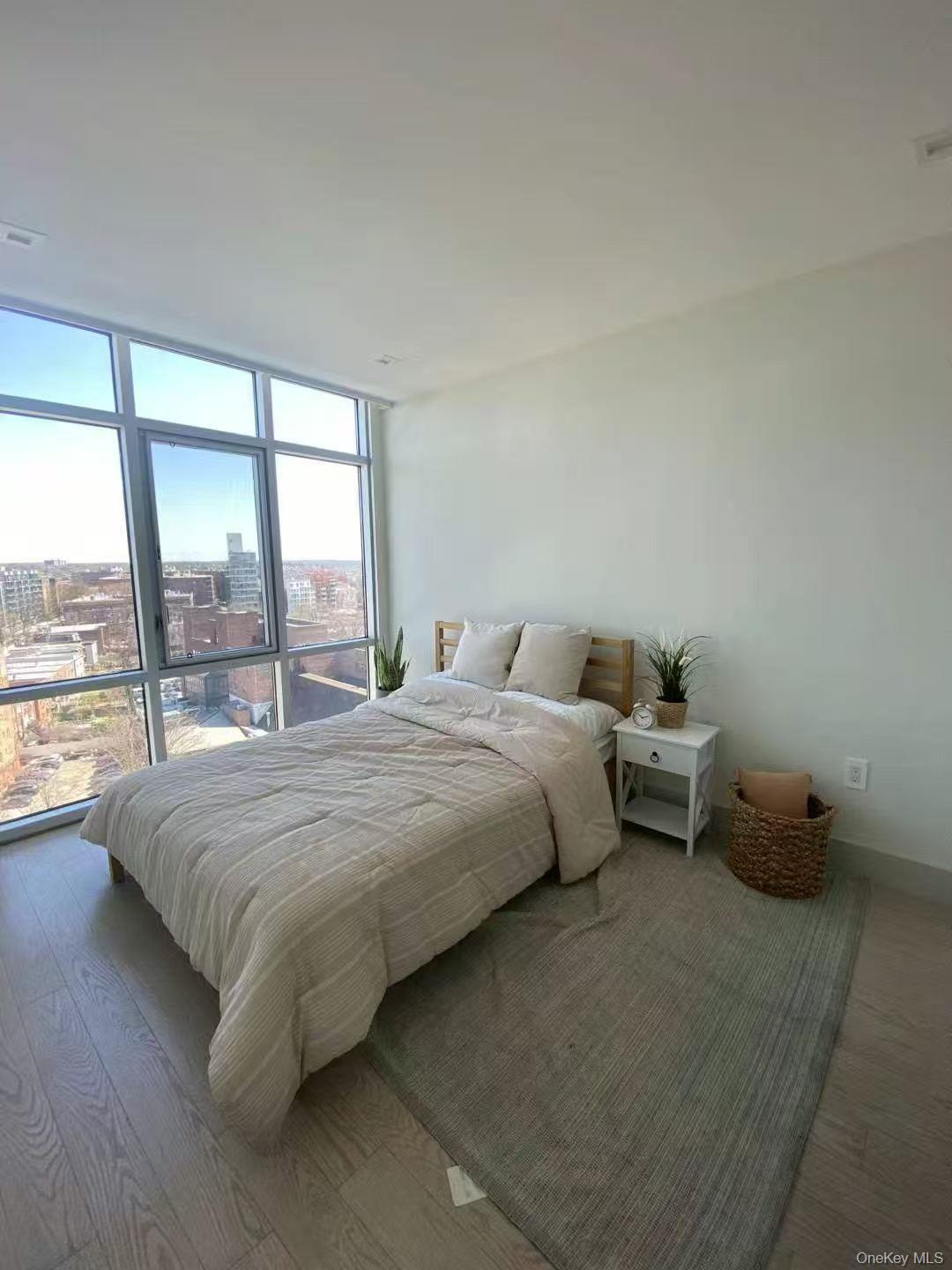 4162 Bowne Street, Unit 14E photo 4