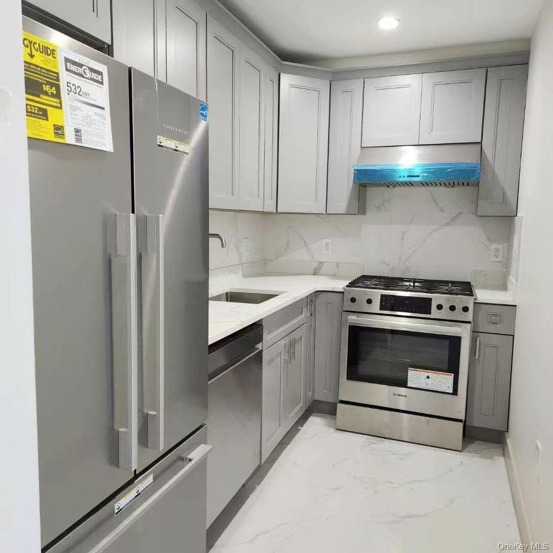 4162 Bowne Street, Unit 14E photo 7