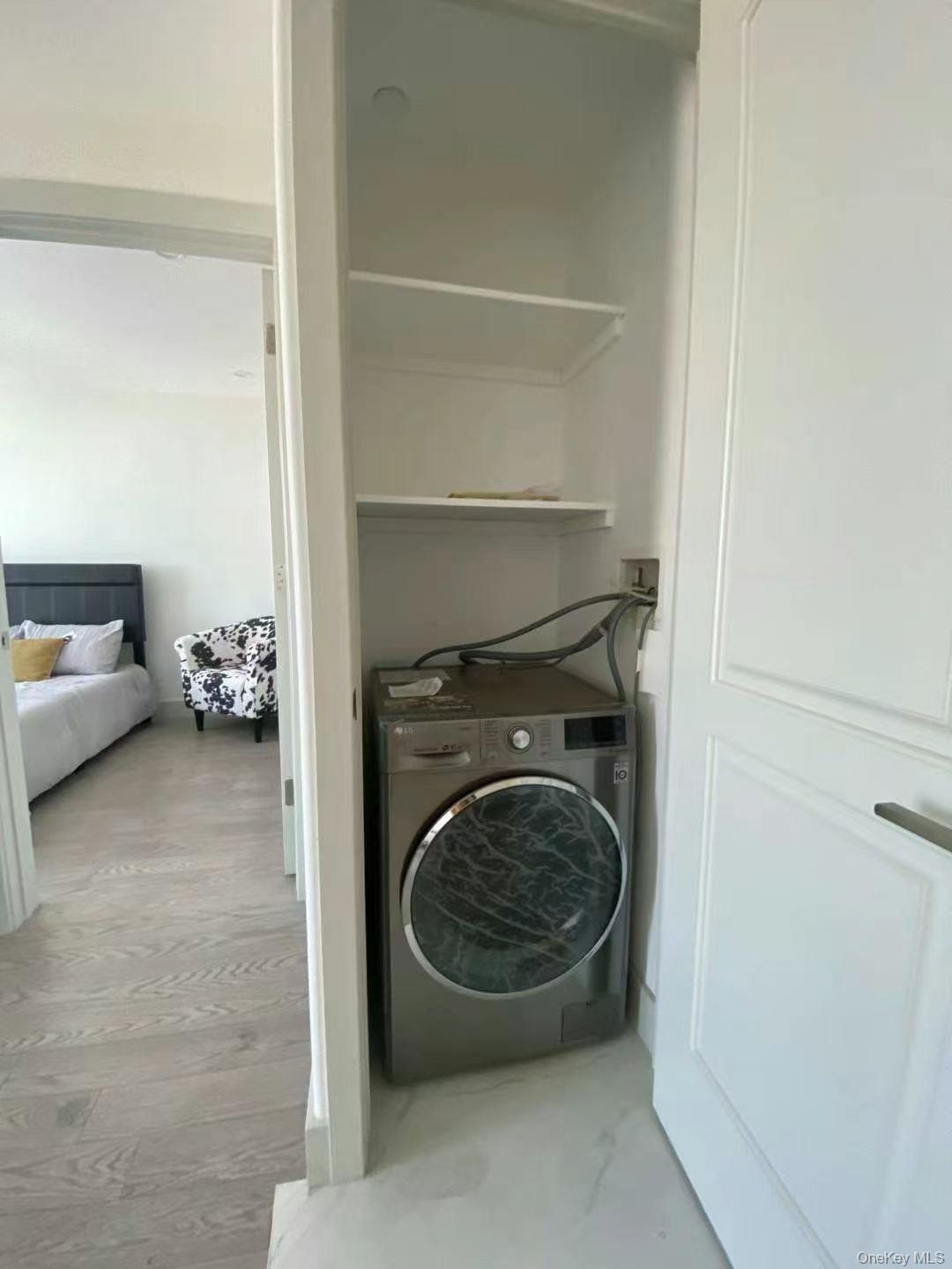 4162 Bowne Street, Unit 14E photo 6