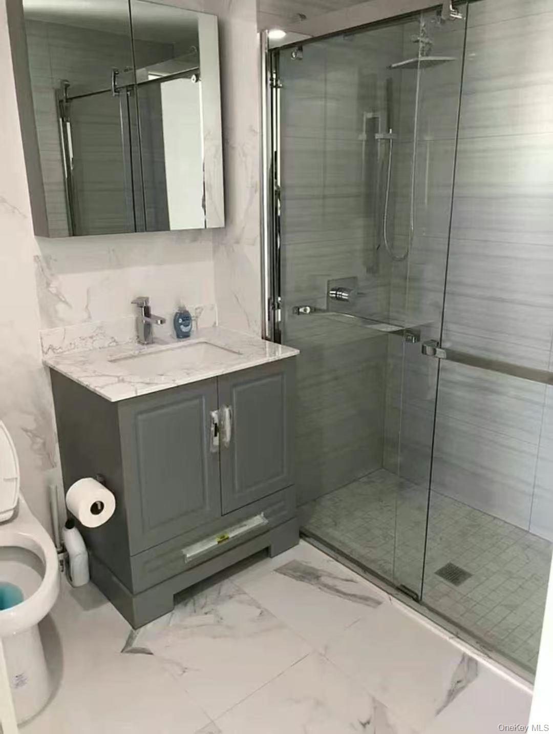 4162 Bowne Street, Unit 14E photo 5
