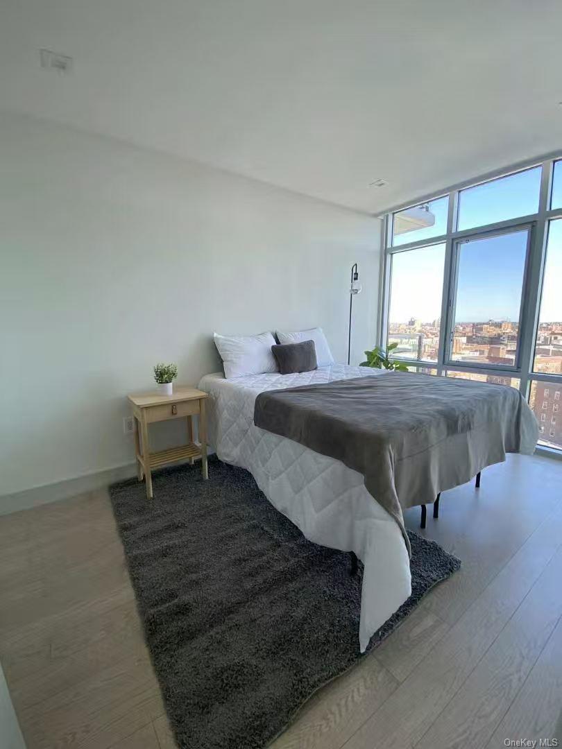 4162 Bowne Street, Unit 14E photo 3
