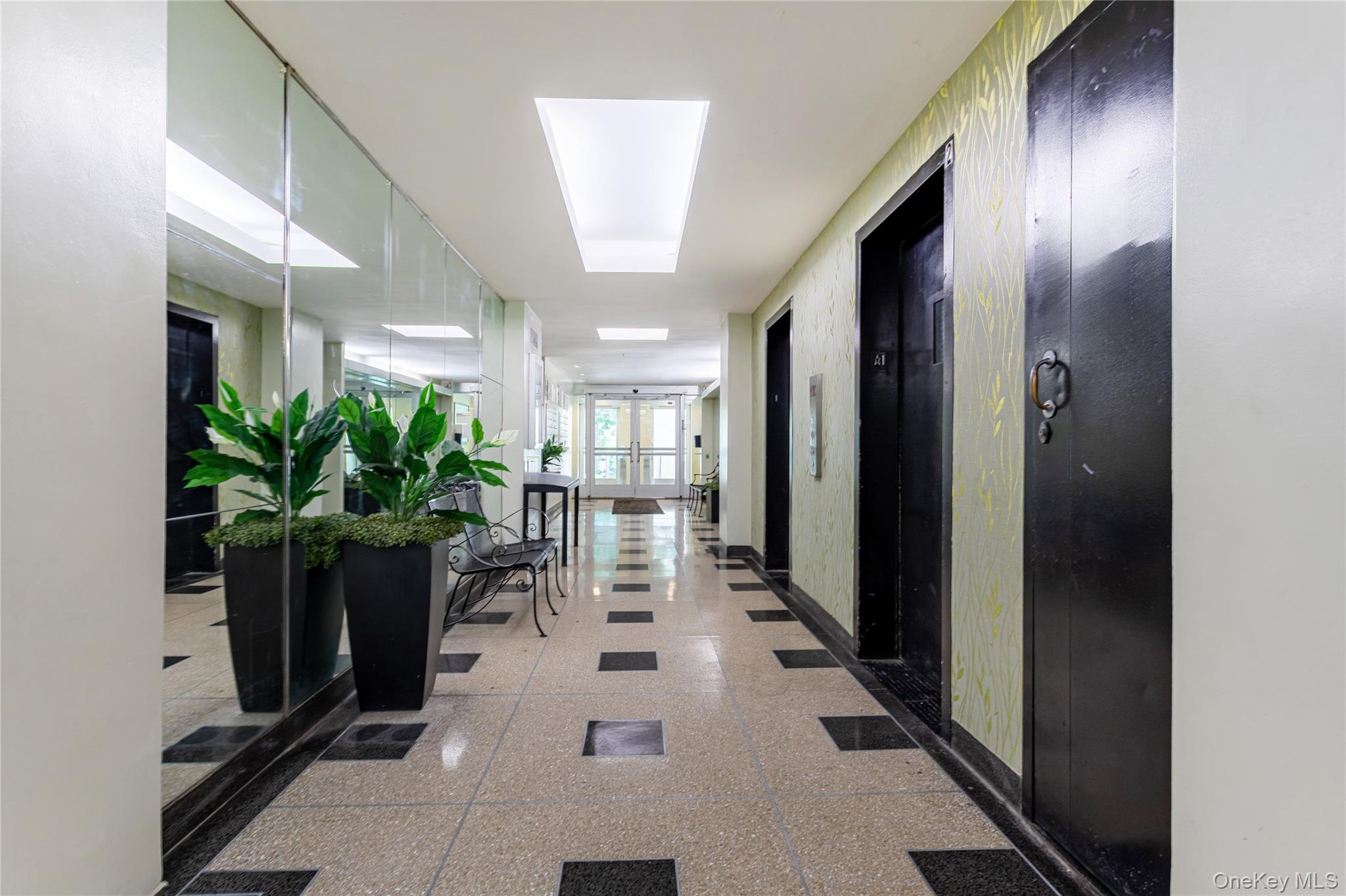6 Fordham Hill Oval, Unit 2G photo 4