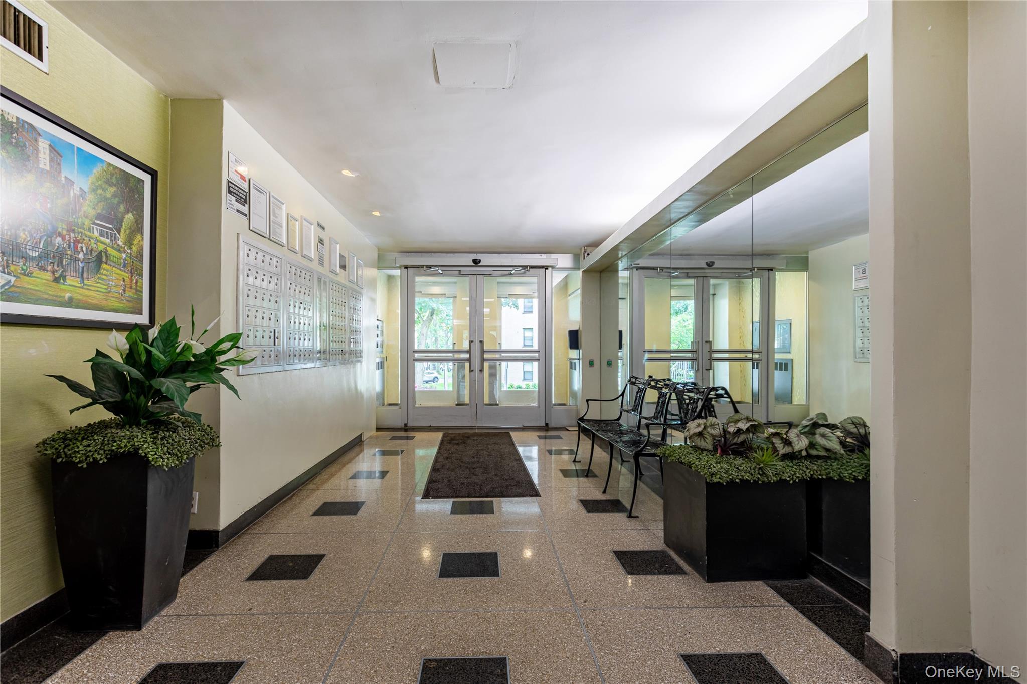 6 Fordham Hill Oval, Unit 2G photo 5