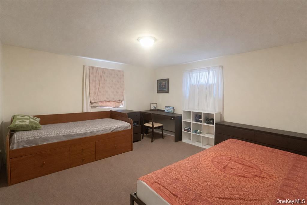 187 Horseblock Road – For Sale photo 4