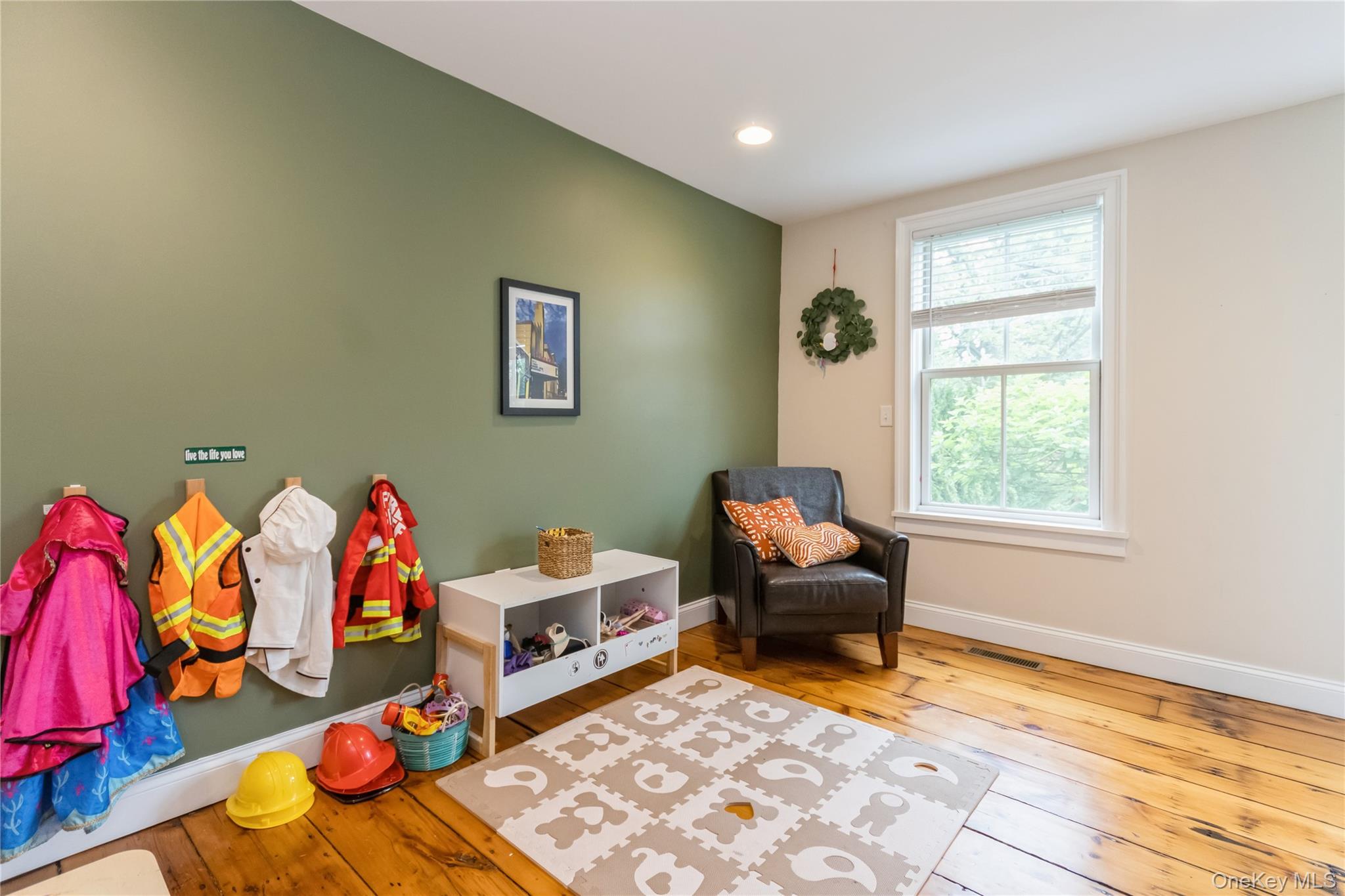 120 Verplanck Avenue – For Rent photo 13