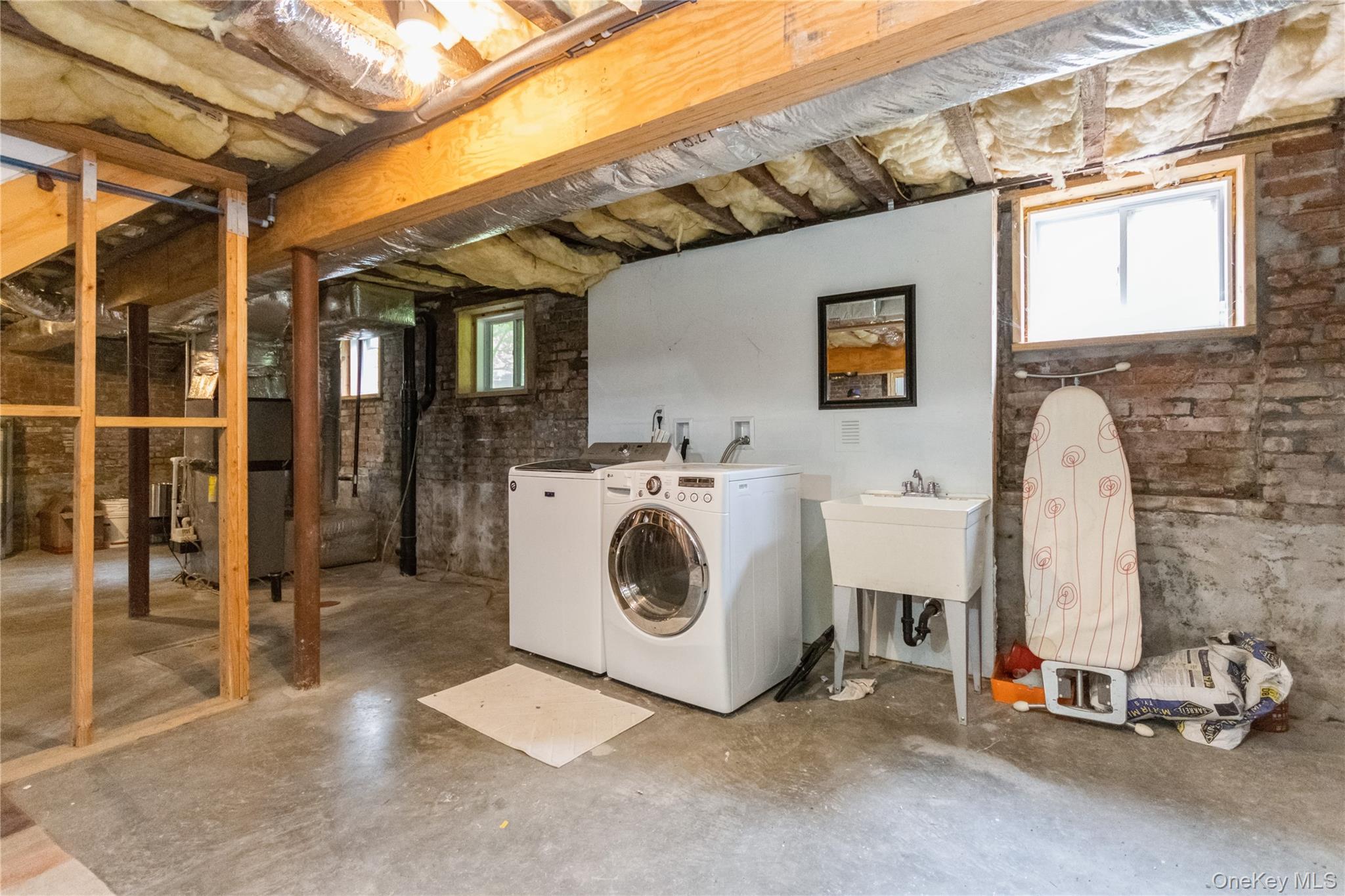 120 Verplanck Avenue – For Rent photo 27