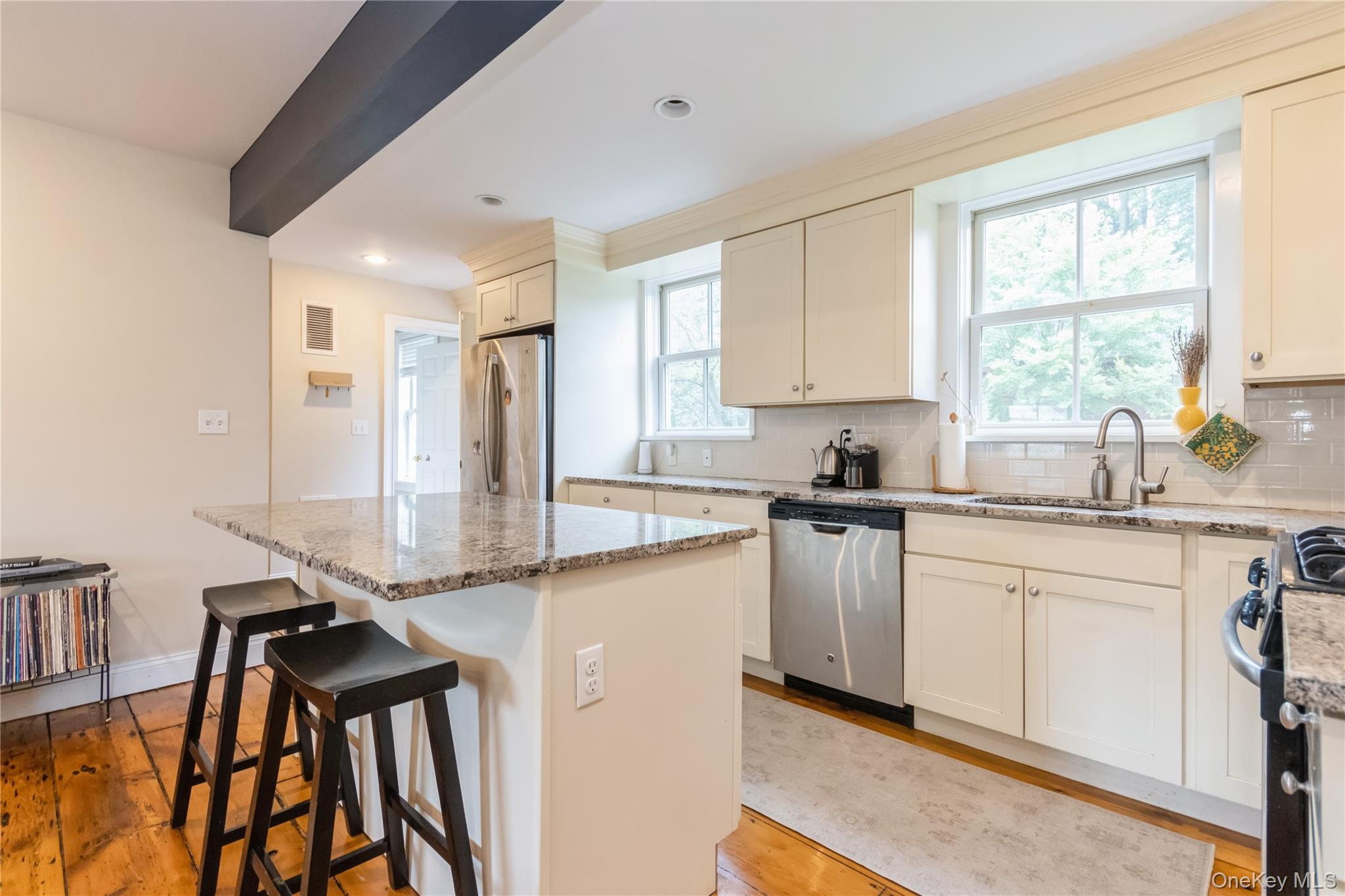 120 Verplanck Avenue – For Rent photo 10