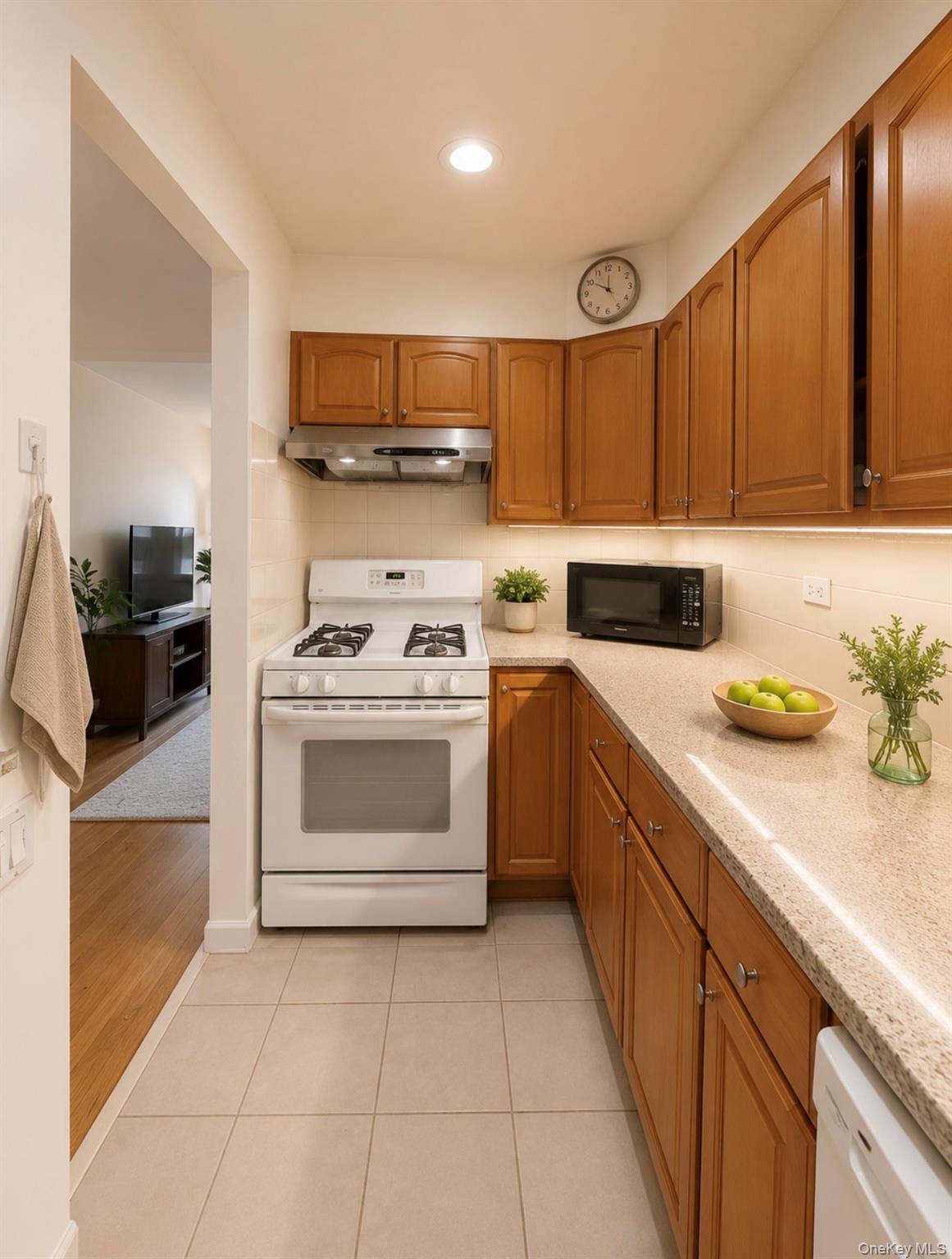 14470 41st Avenue, Unit 6 photo 4