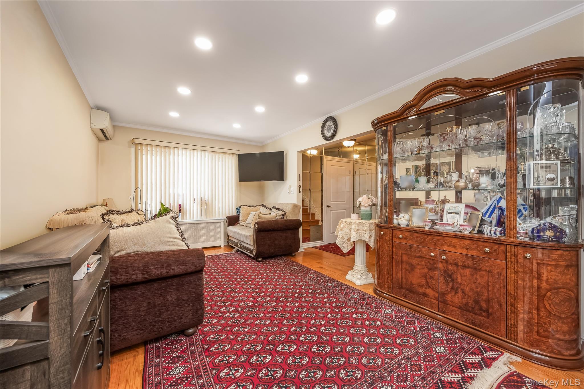 17316 Jewel Avenue – For Sale photo 5