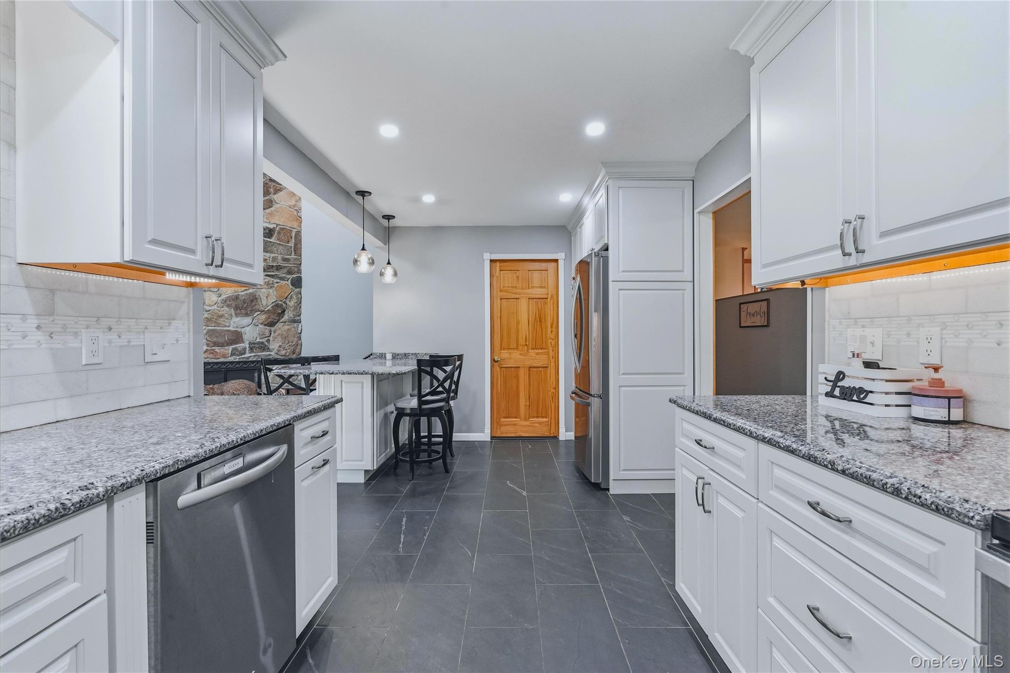 43 Nathan Hale Drive – For Sale photo 13