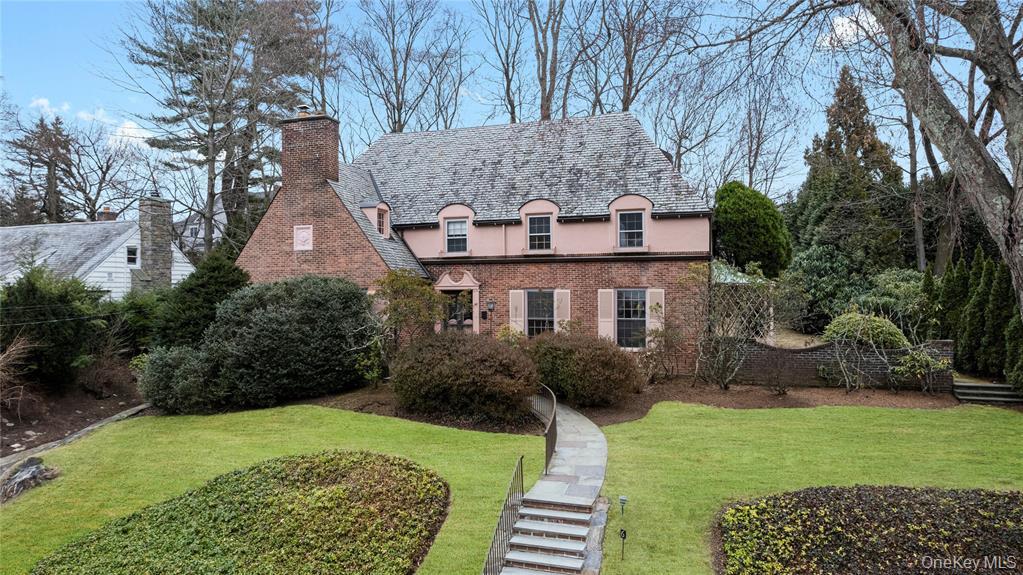 6 Fox Meadow Road – For Rent
