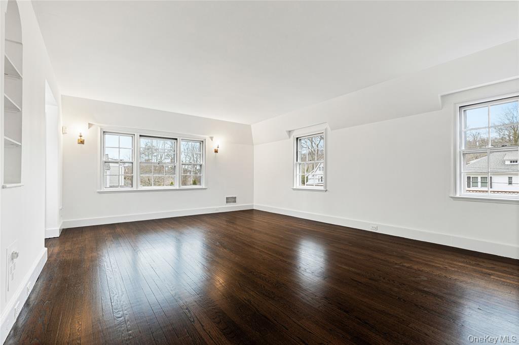 6 Fox Meadow Road – For Rent photo 11