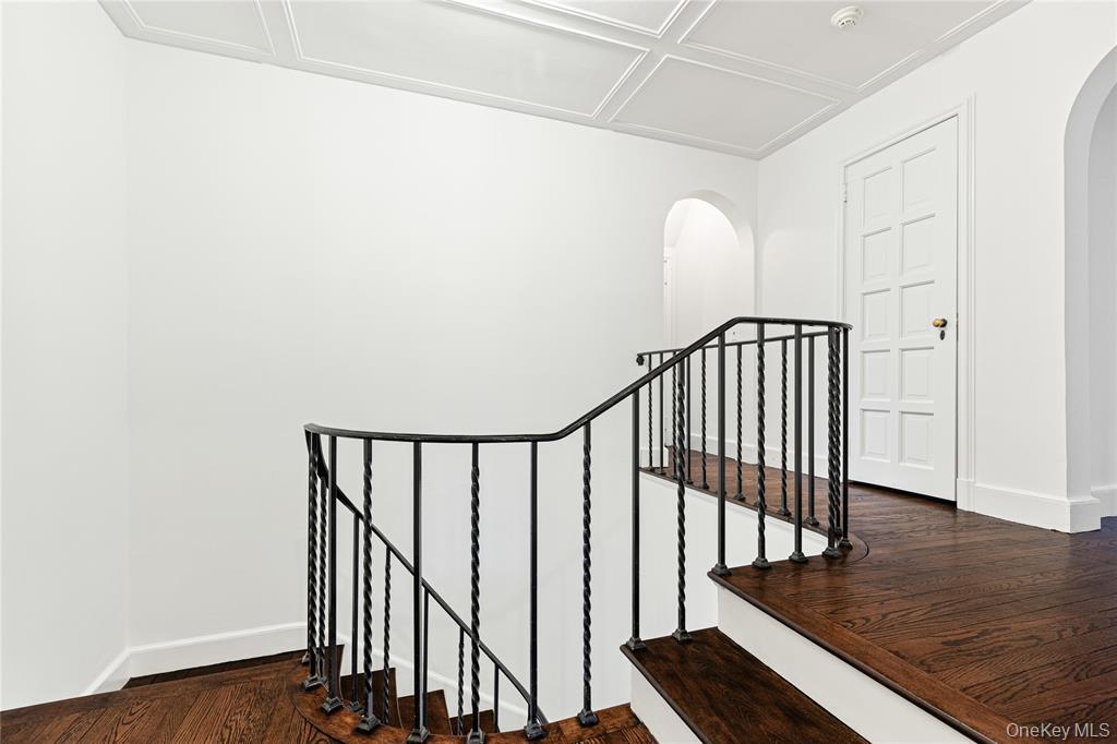 6 Fox Meadow Road – For Rent photo 9