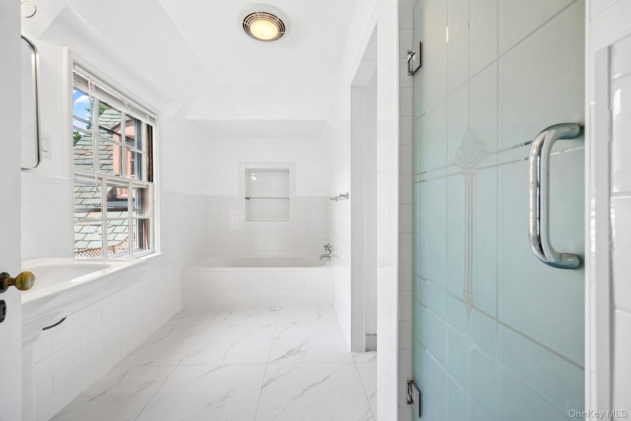 6 Fox Meadow Road – For Rent photo 12