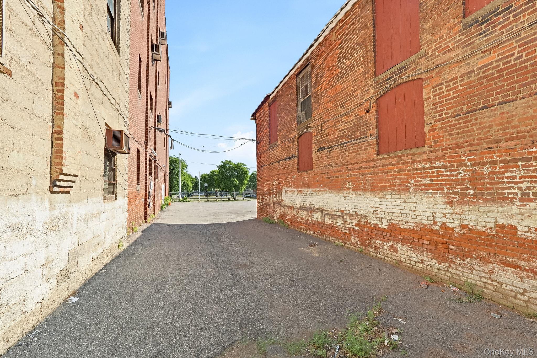 381 MAIN Street – For Sale photo 36