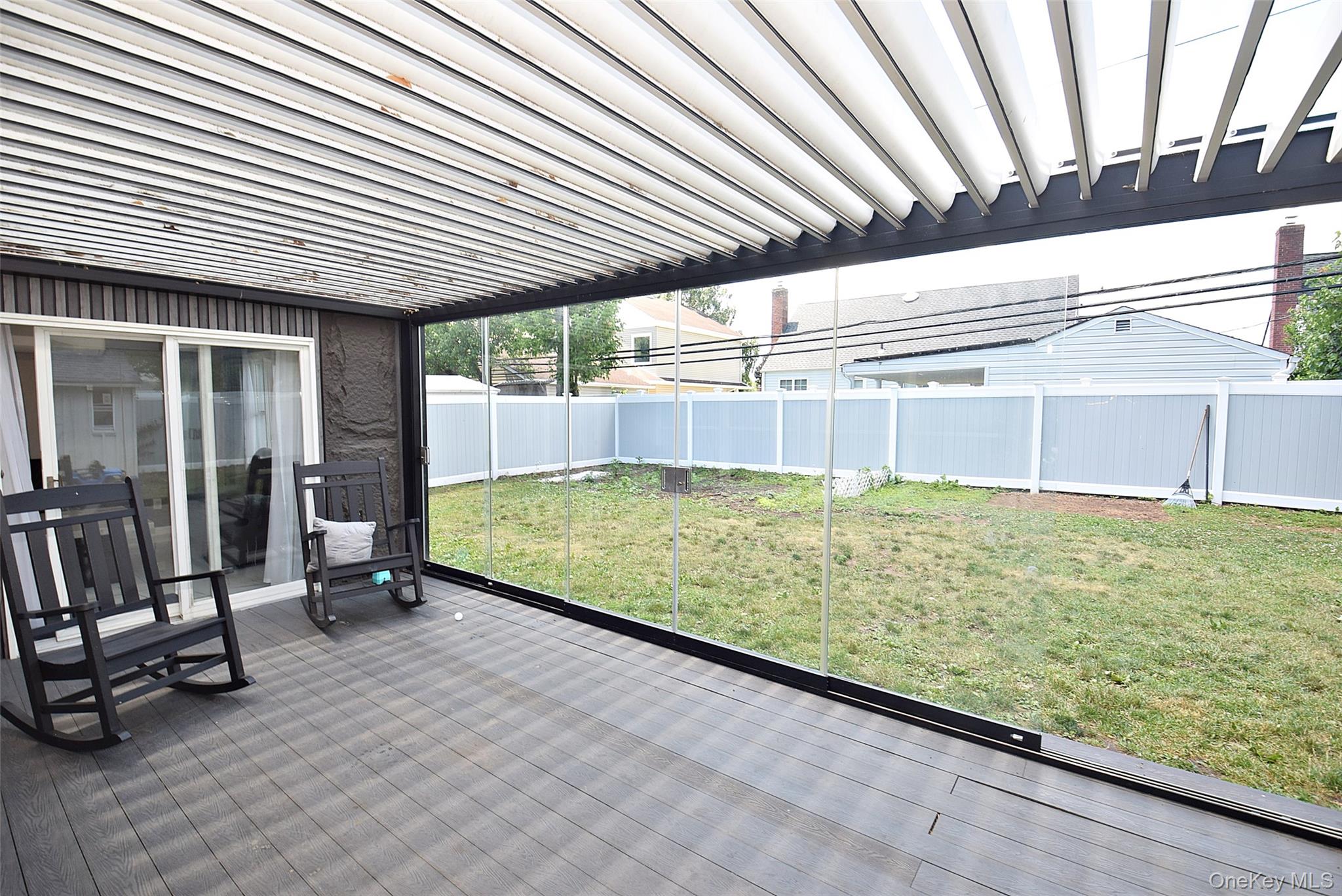 32 W Cabot Lane – For Sale photo 20