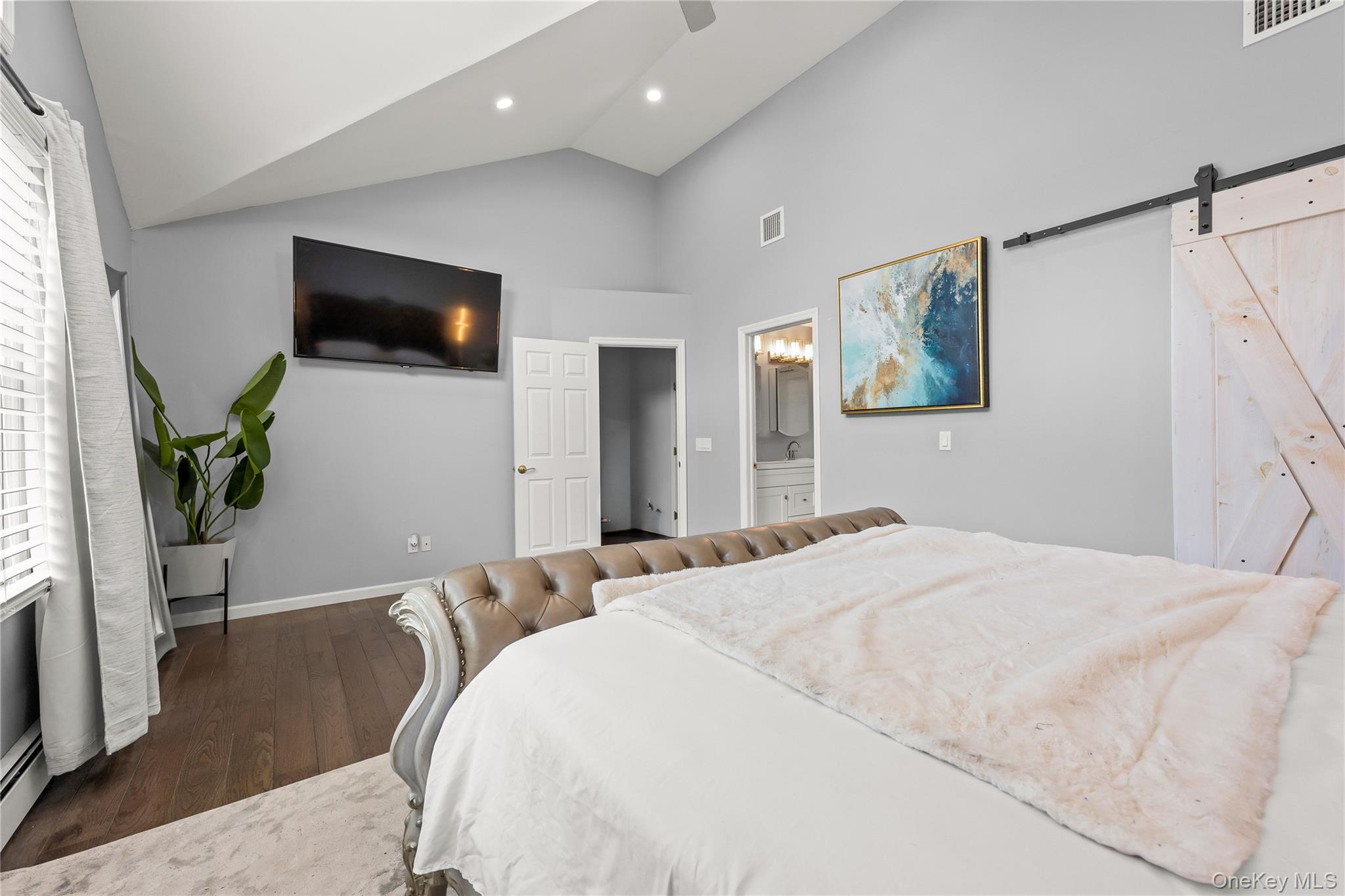 4478 Express Drive S – For Sale photo 4
