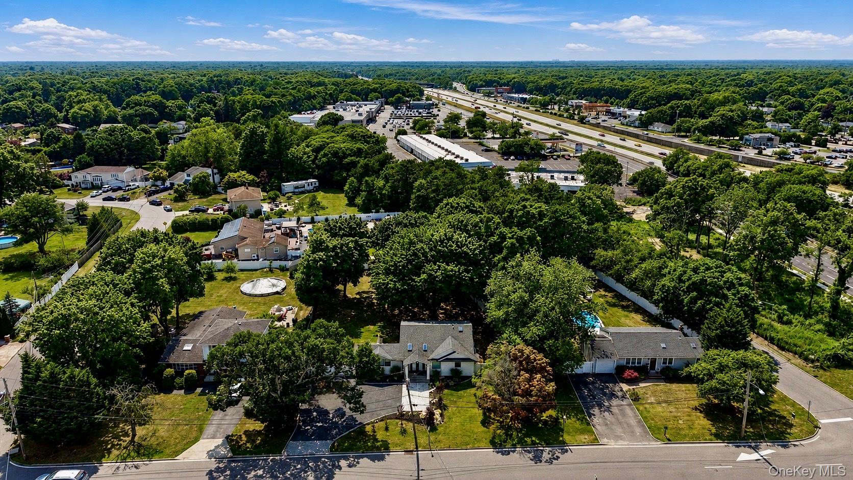 566 Locust Avenue – For Sale photo 3