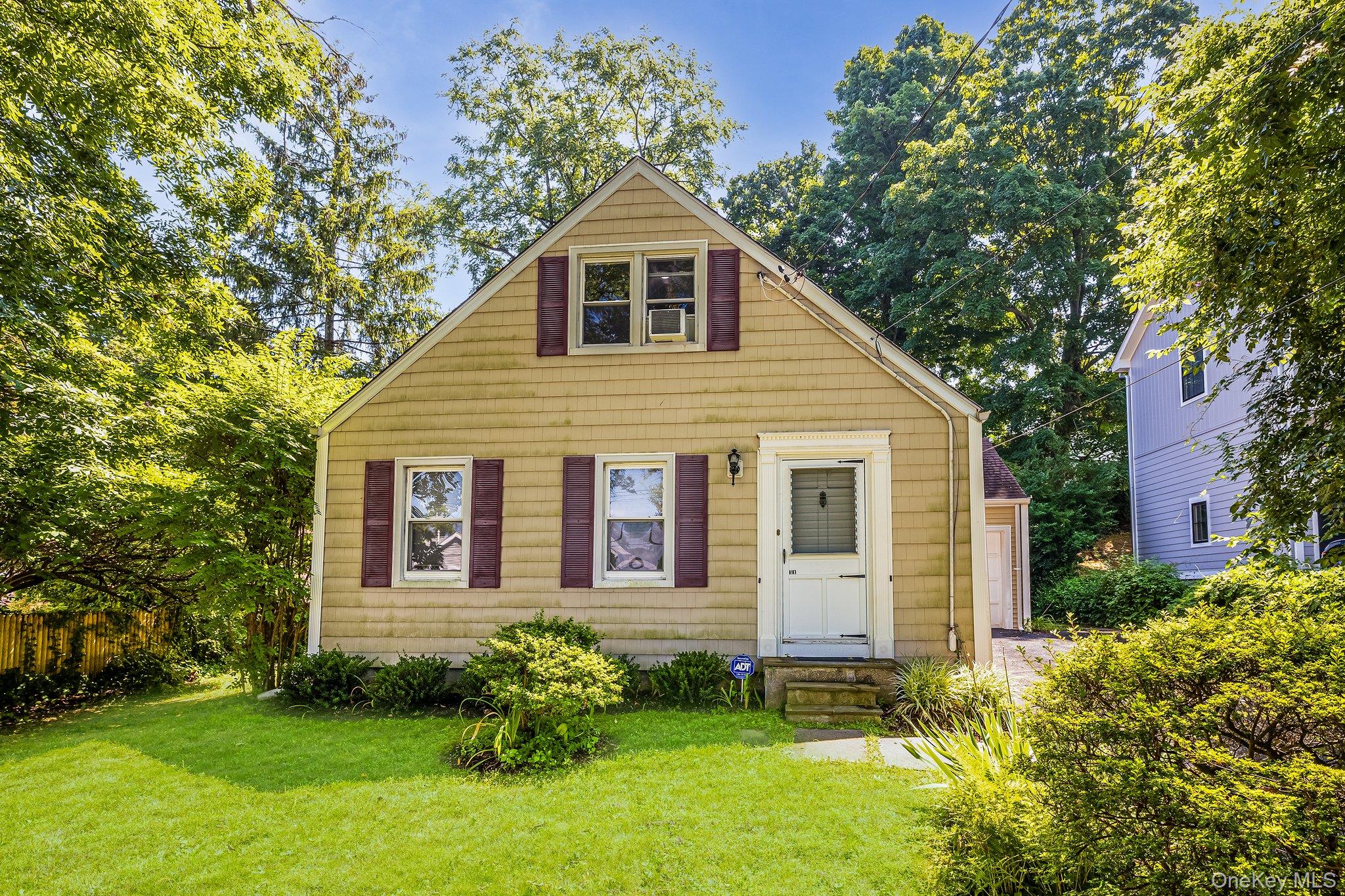 11 Hillside Place – For Rent