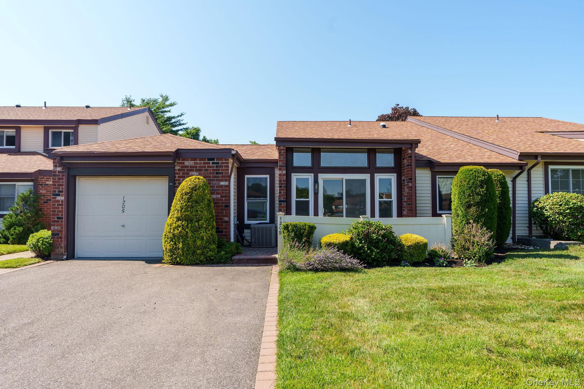 1205 Gotham Drive – For Sale photo 4