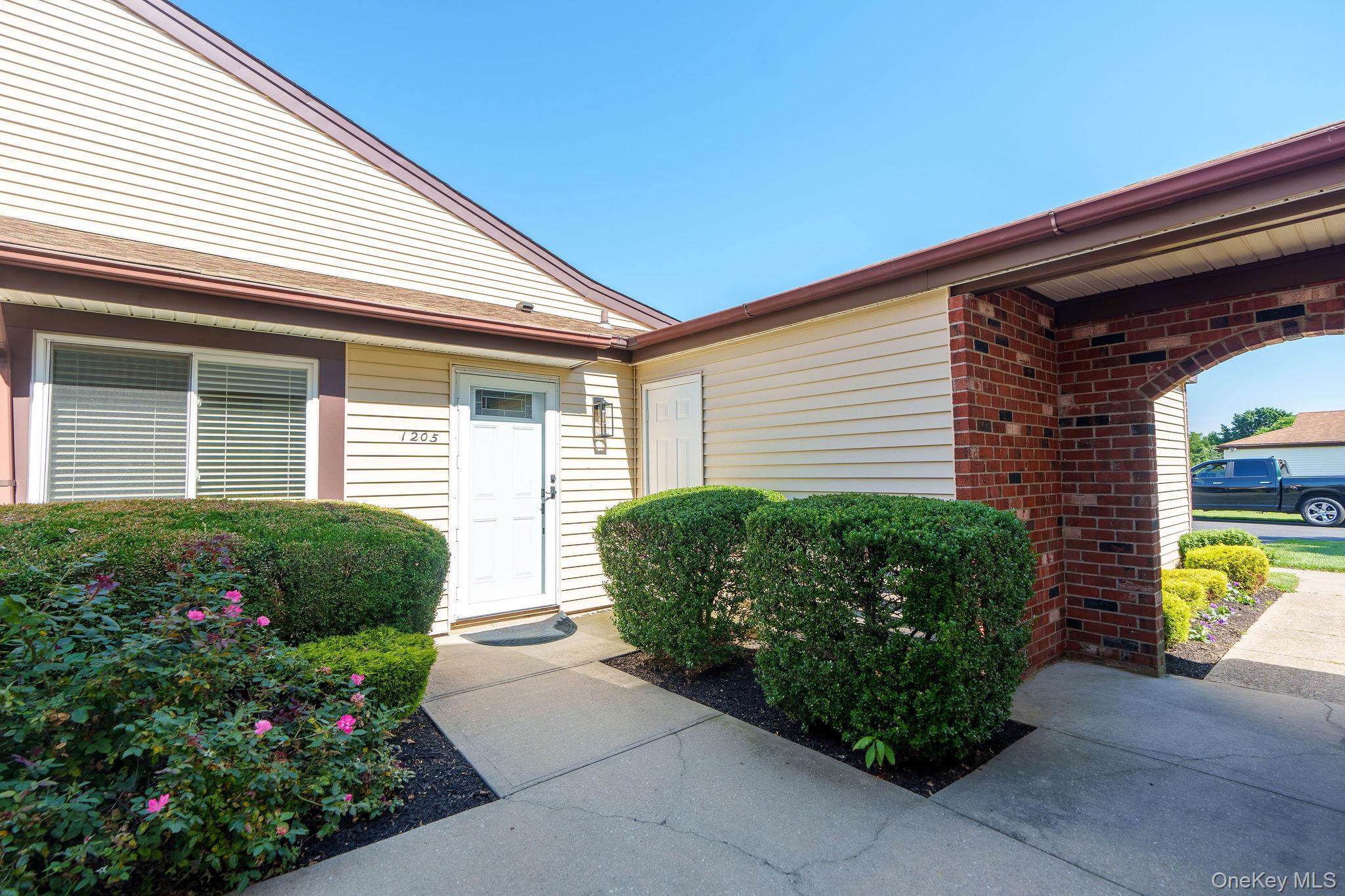 1205 Gotham Drive – For Sale photo 5