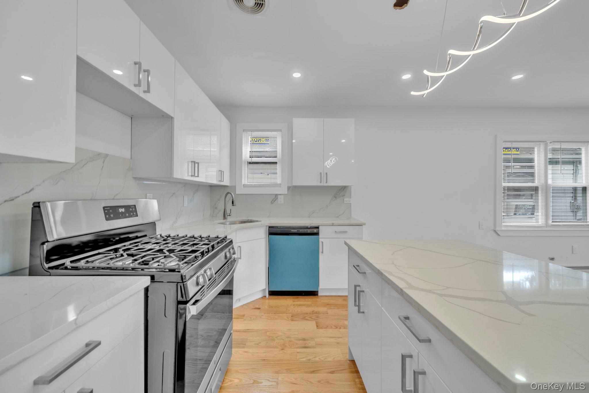 161-32 119th Drive – For Sale photo 7