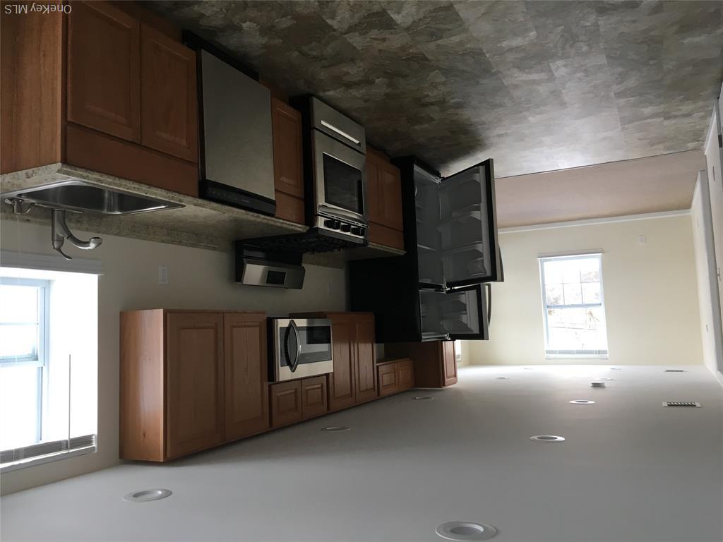 5 Macintosh Lane – For Rent photo 3