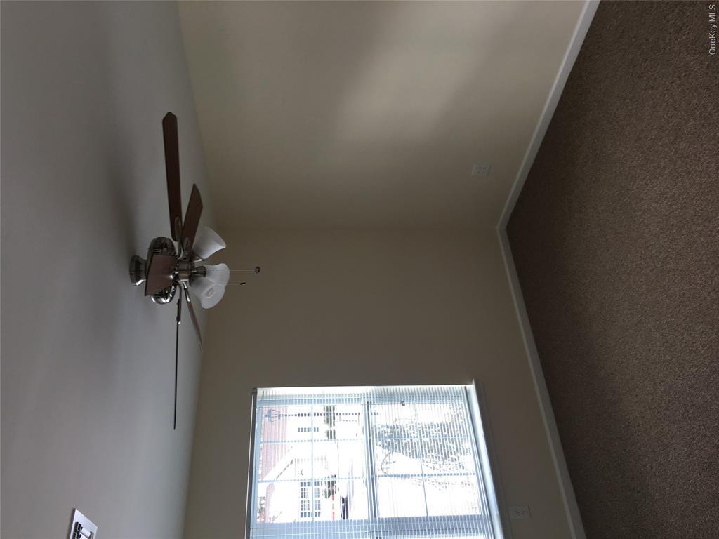 5 Macintosh Lane – For Rent photo 2