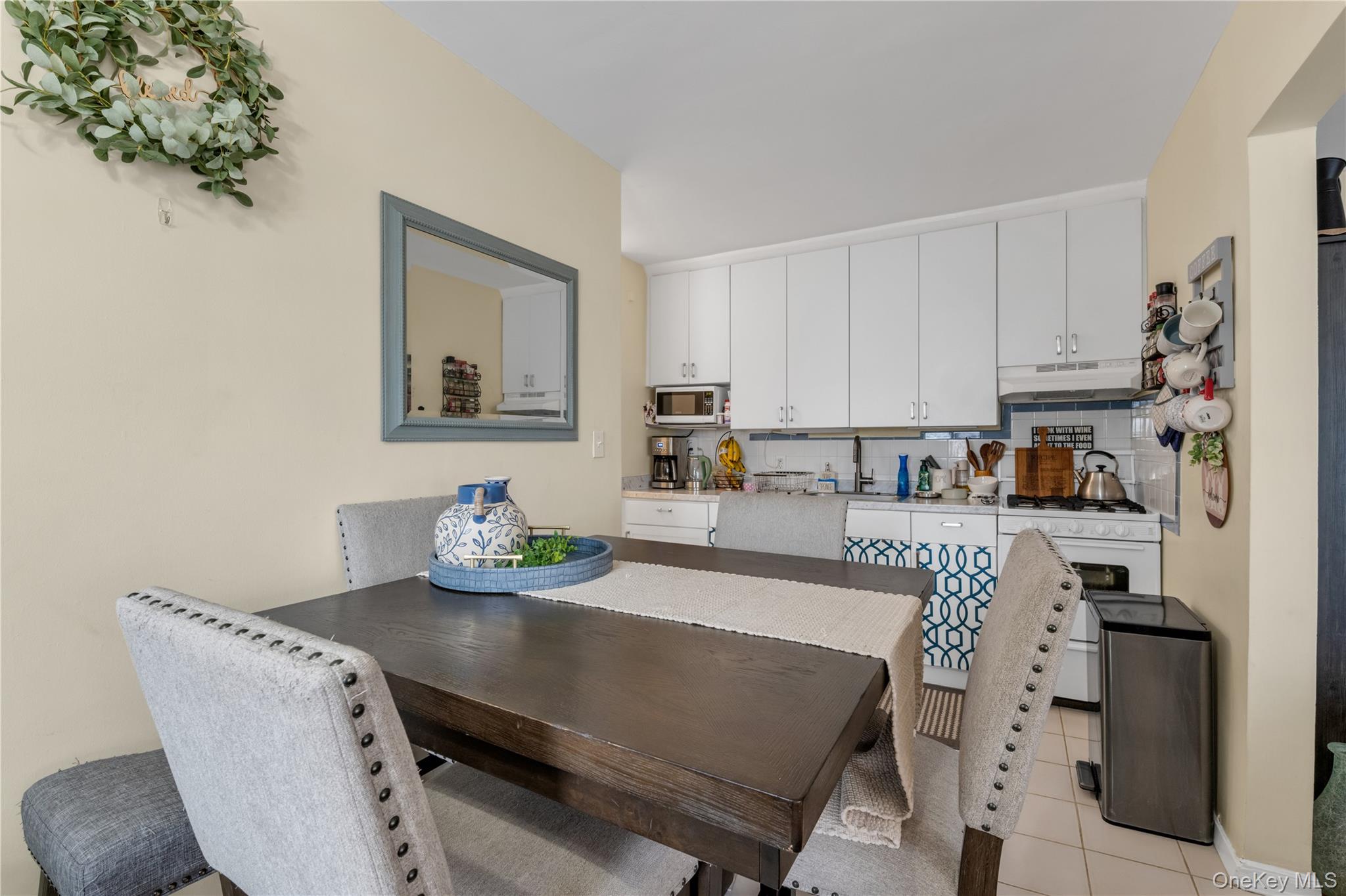 531 E Broadway – For Sale photo 3