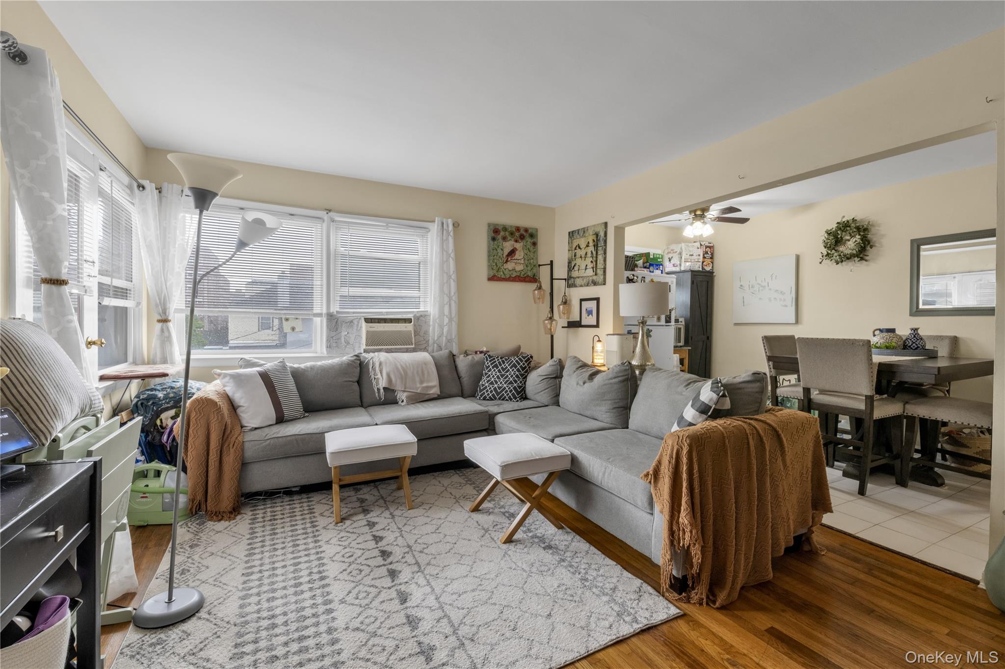 531 E Broadway – For Sale photo 2