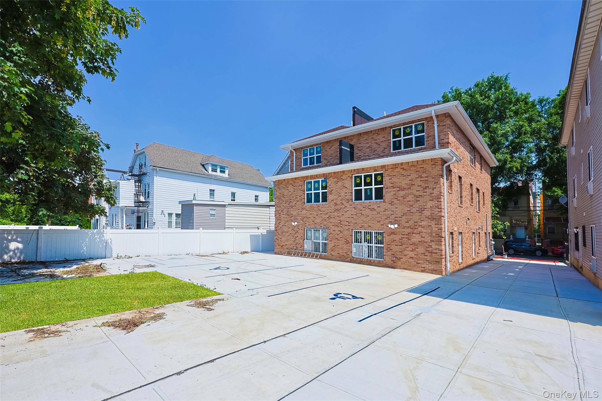 842 E 225th Street – For Sale photo 35
