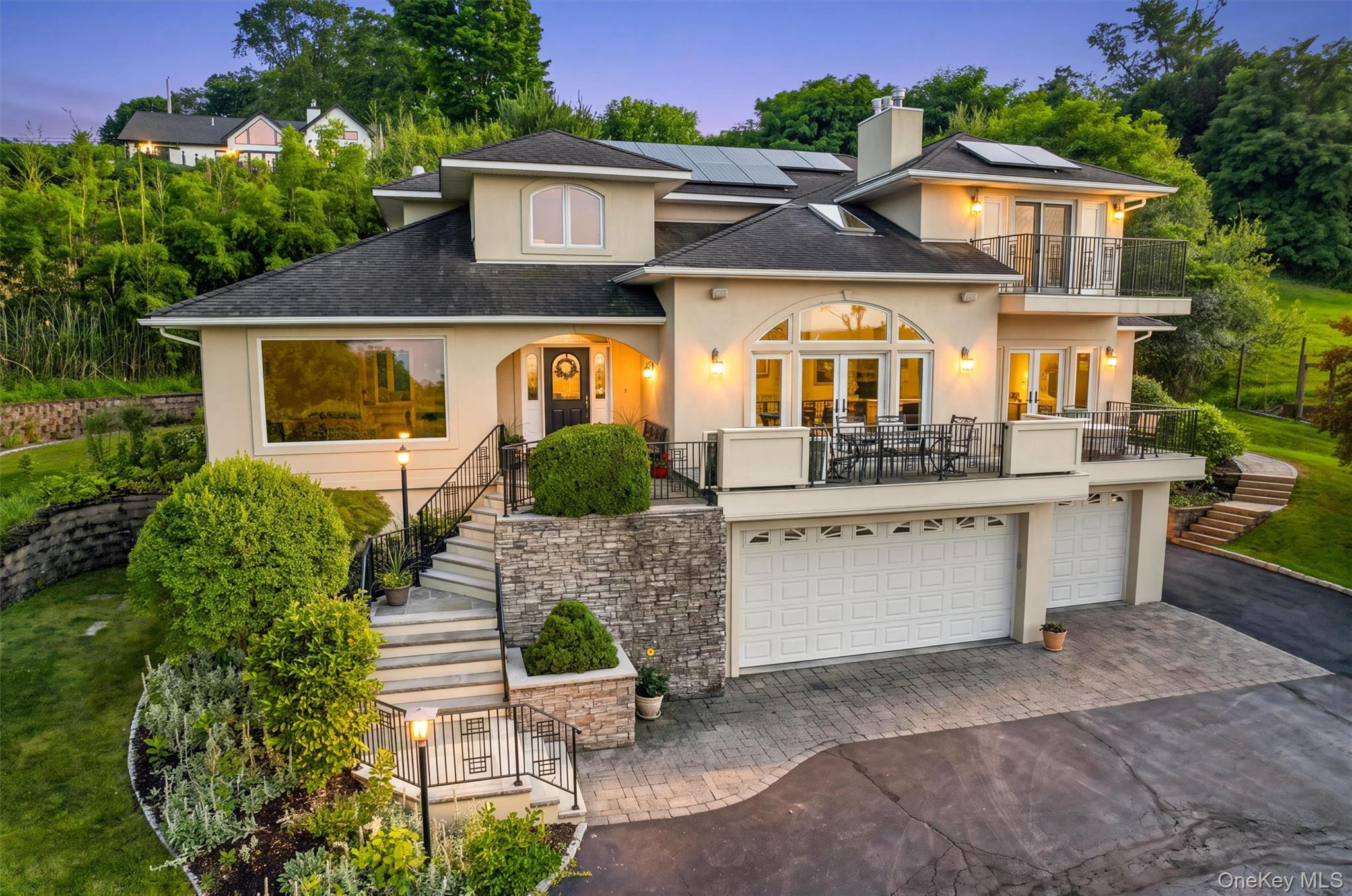 2 Half Moon Ridge – For Sale