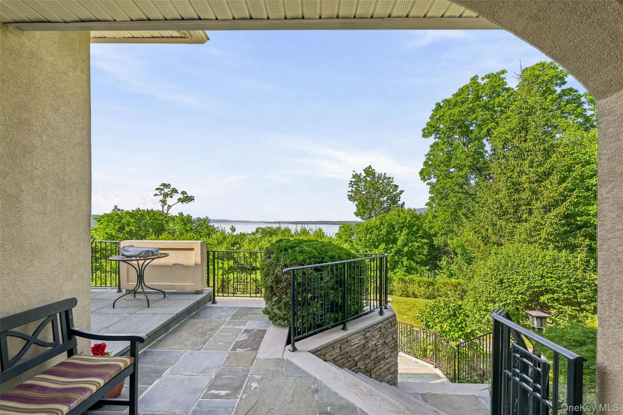 2 Half Moon Ridge – For Sale photo 6