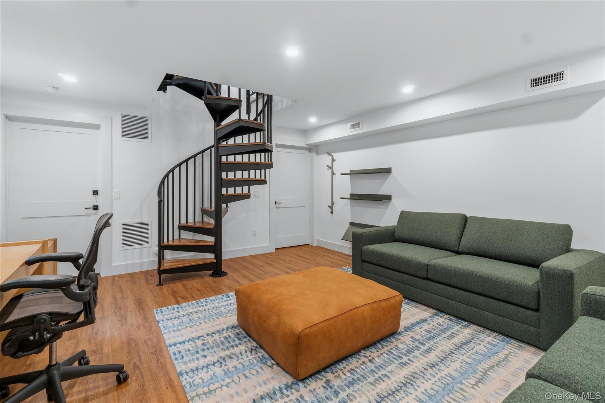 103 Hastings Avenue, Unit REAR UNIT photo 21