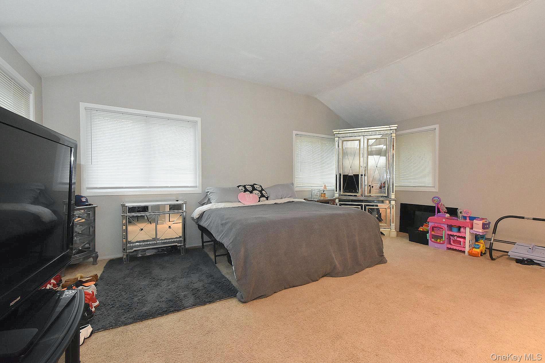 38 Balaton Avenue – For Sale photo 10