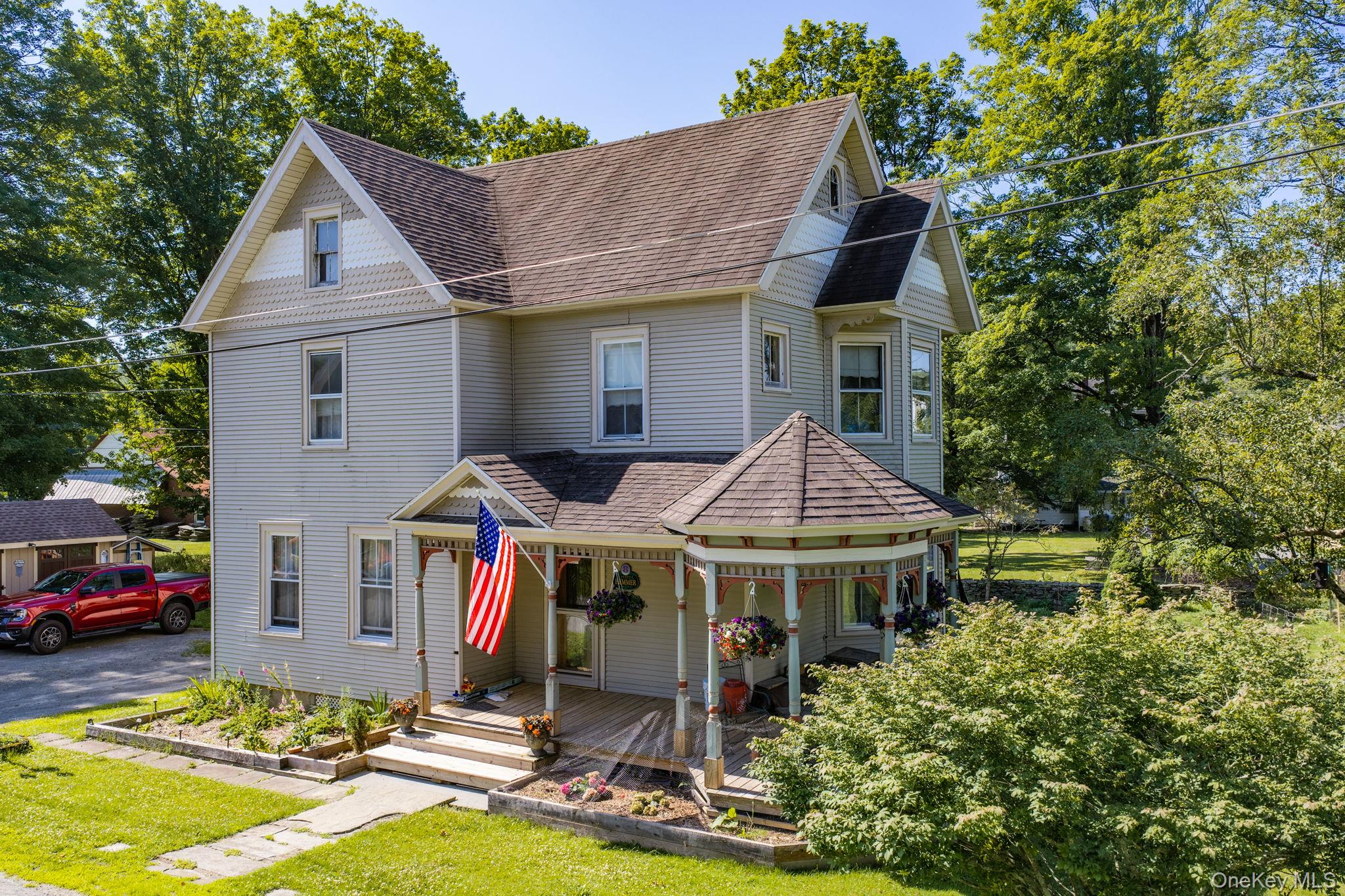 8 Chapel Street – For Sale