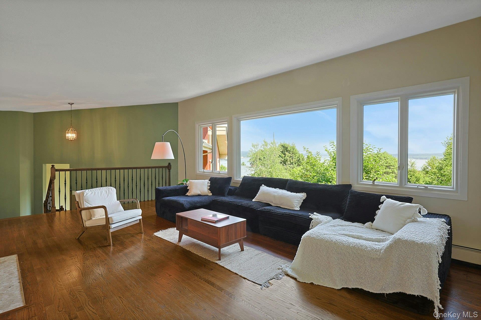 6 Grandview Avenue – For Sale photo 4