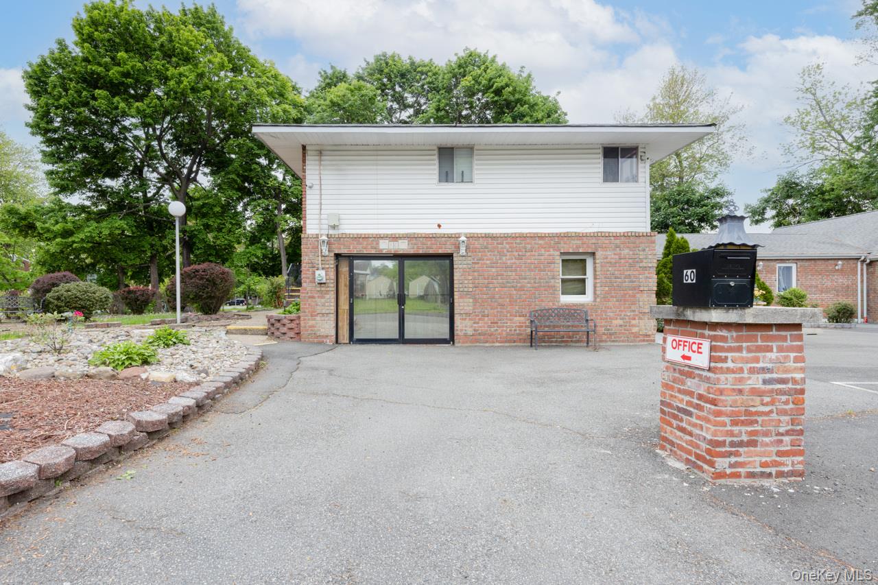 60 College Avenue, Unit 2 – Lower photo 16