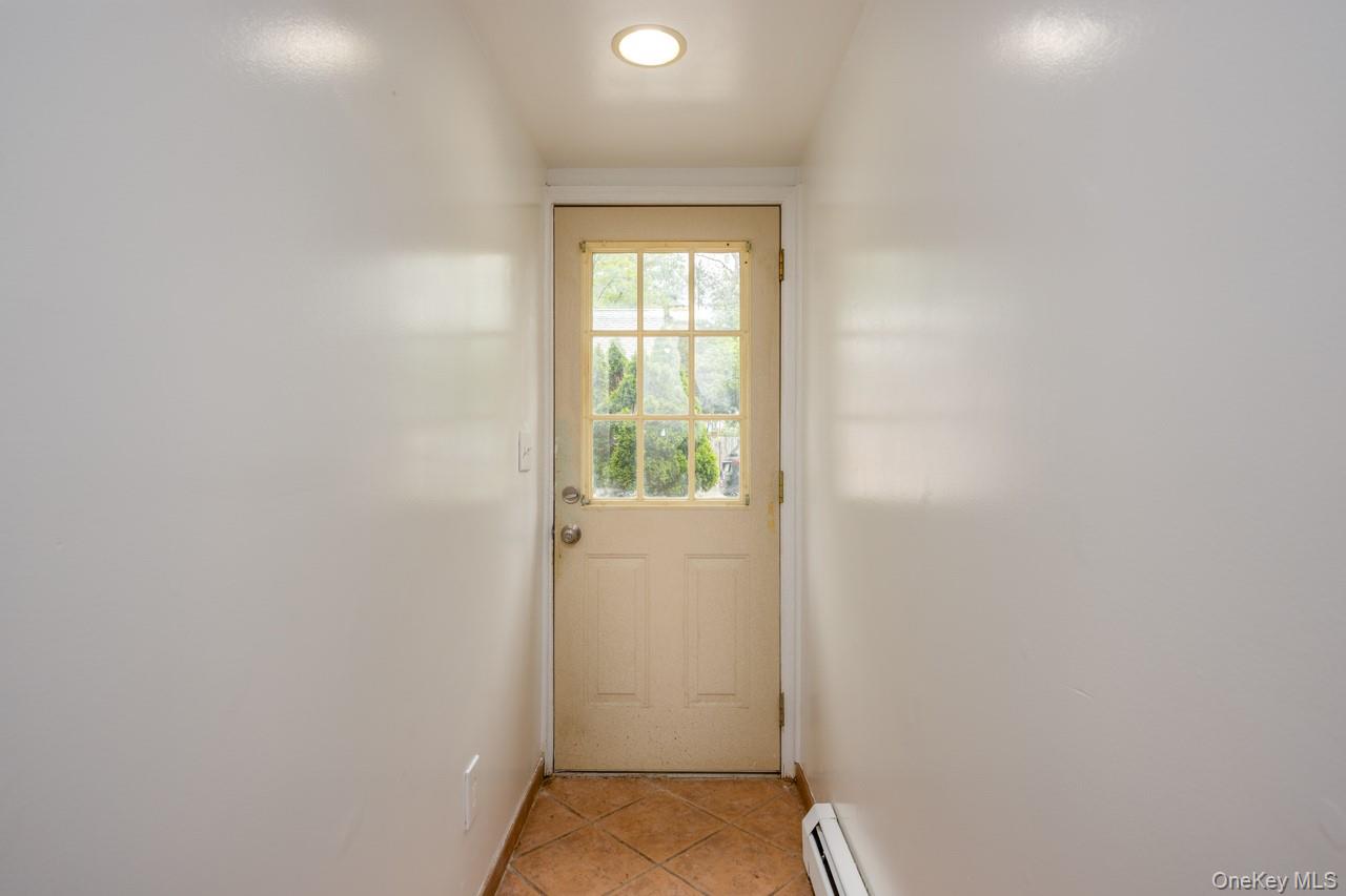 60 College Avenue, Unit 2 – Lower photo 5