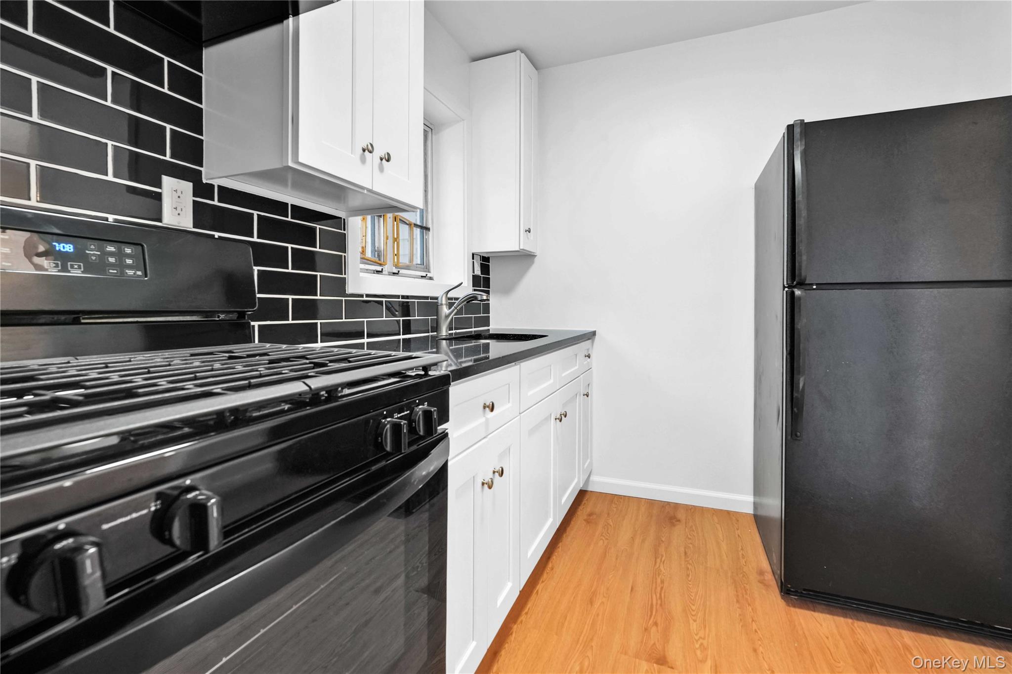 224-01 Hillside Avenue, Unit Upper photo 11