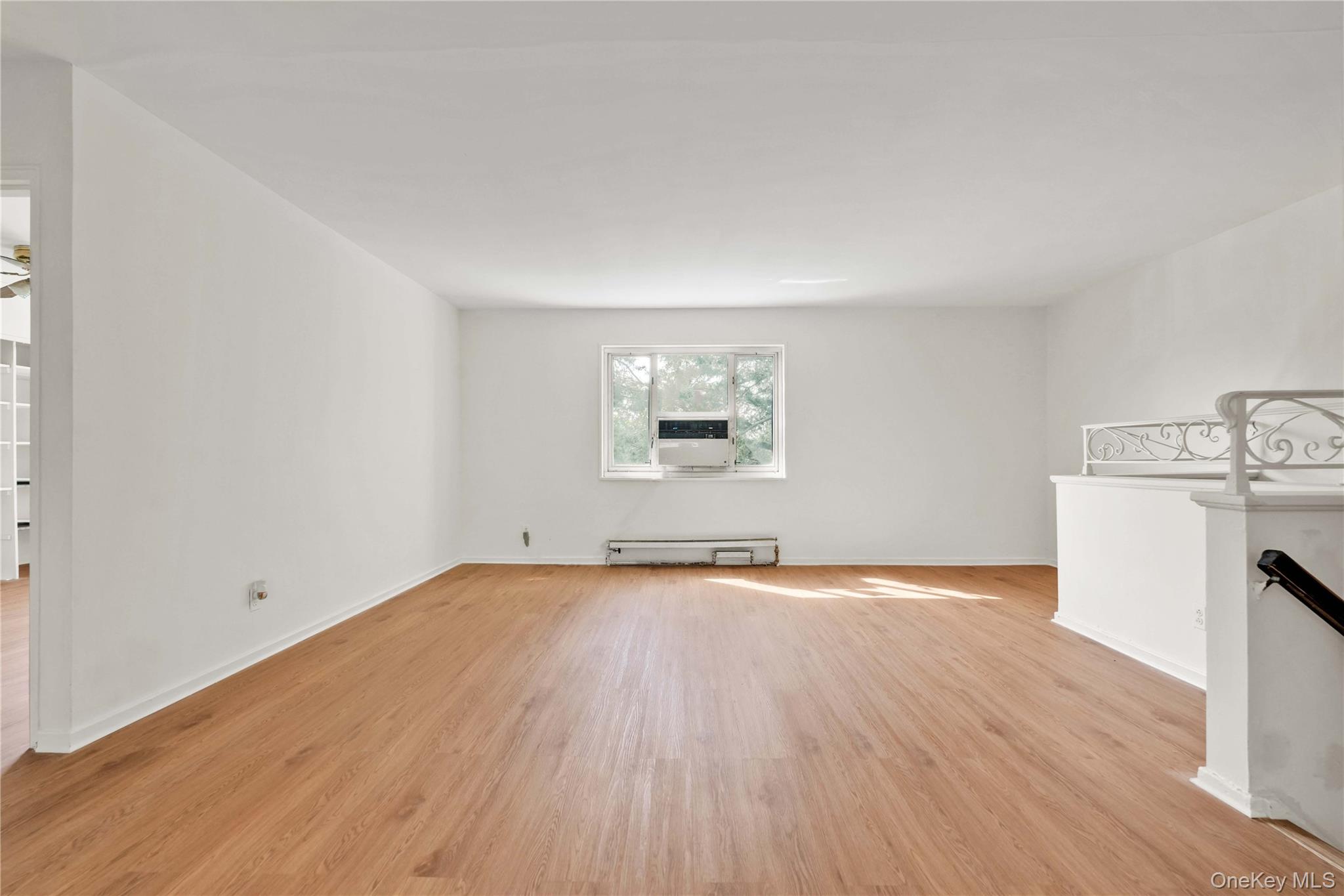 224-01 Hillside Avenue, Unit Upper photo 3